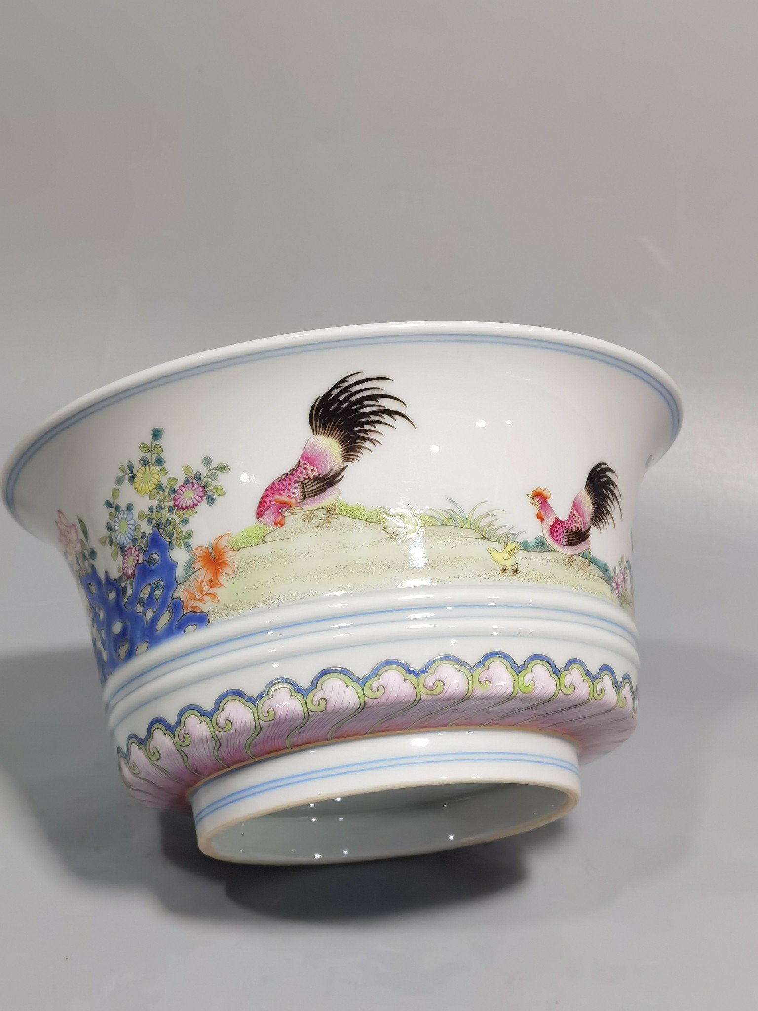 Qing Dynasty Qianlong Pastel rooster poem pattern horseshoe bowl