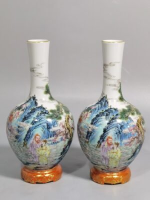 Qing Dynasty Qianlong pastel vase
