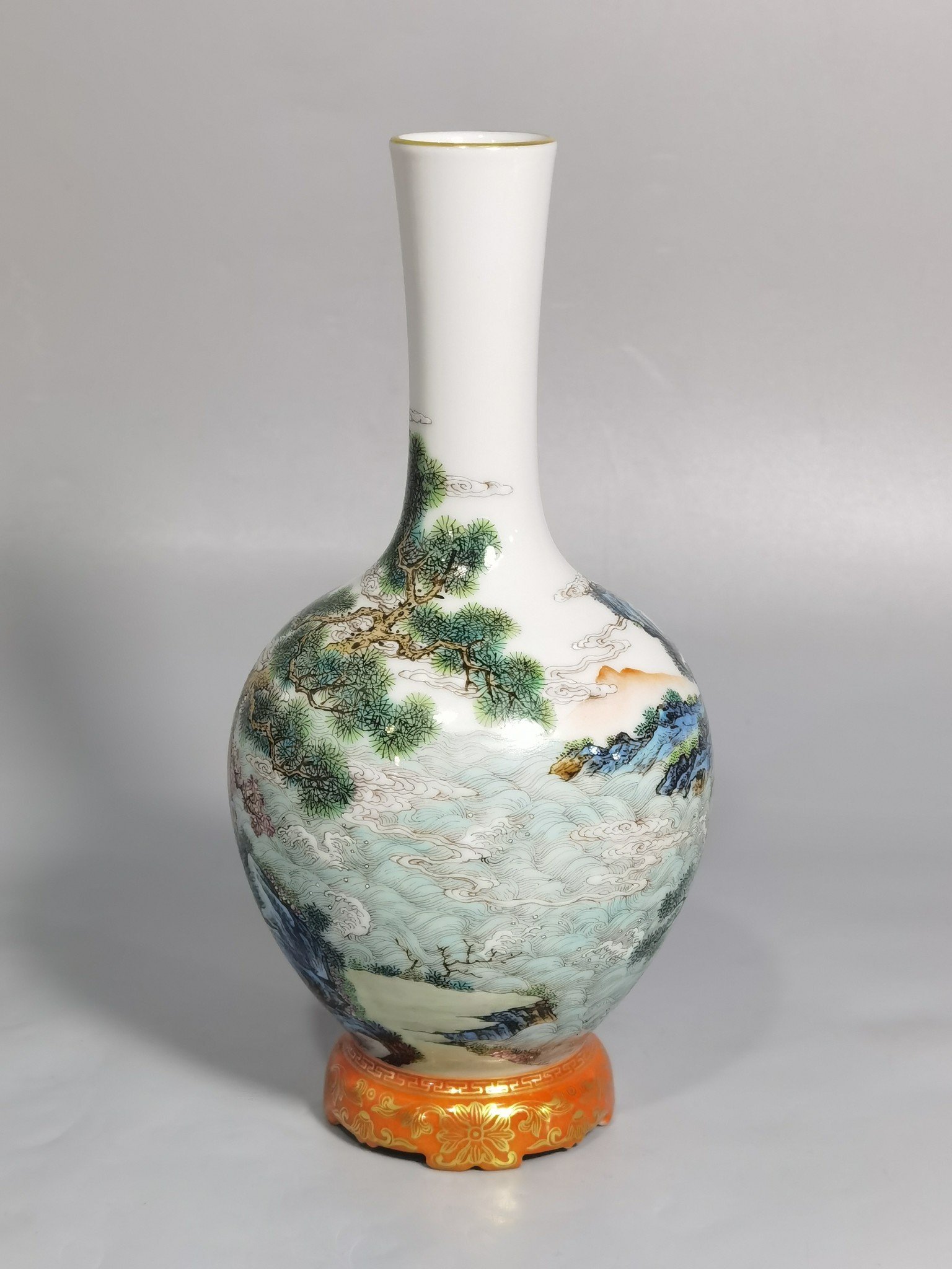 Qing Dynasty Qianlong pastel vase
