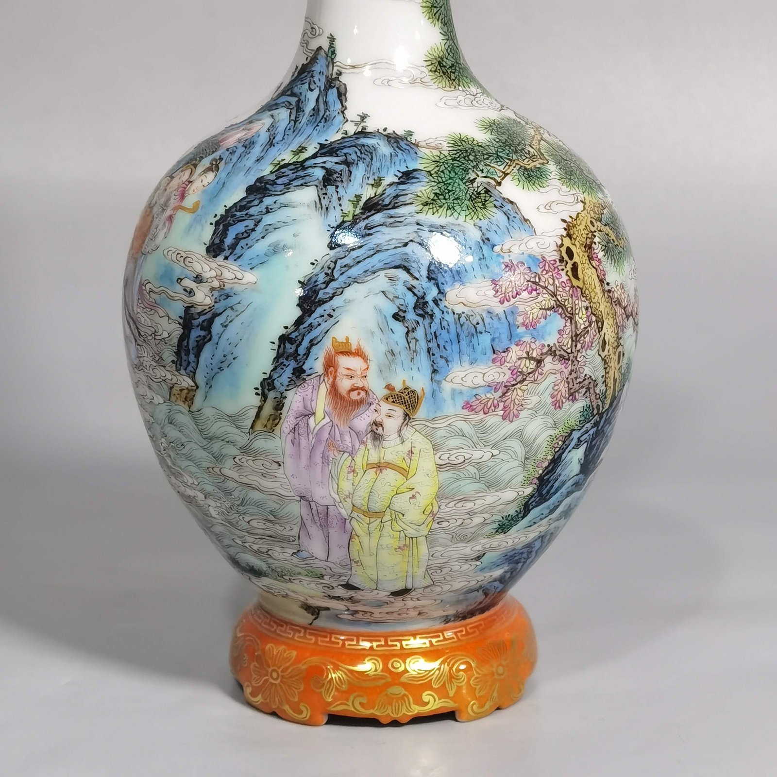 Qing Dynasty Qianlong pastel vase