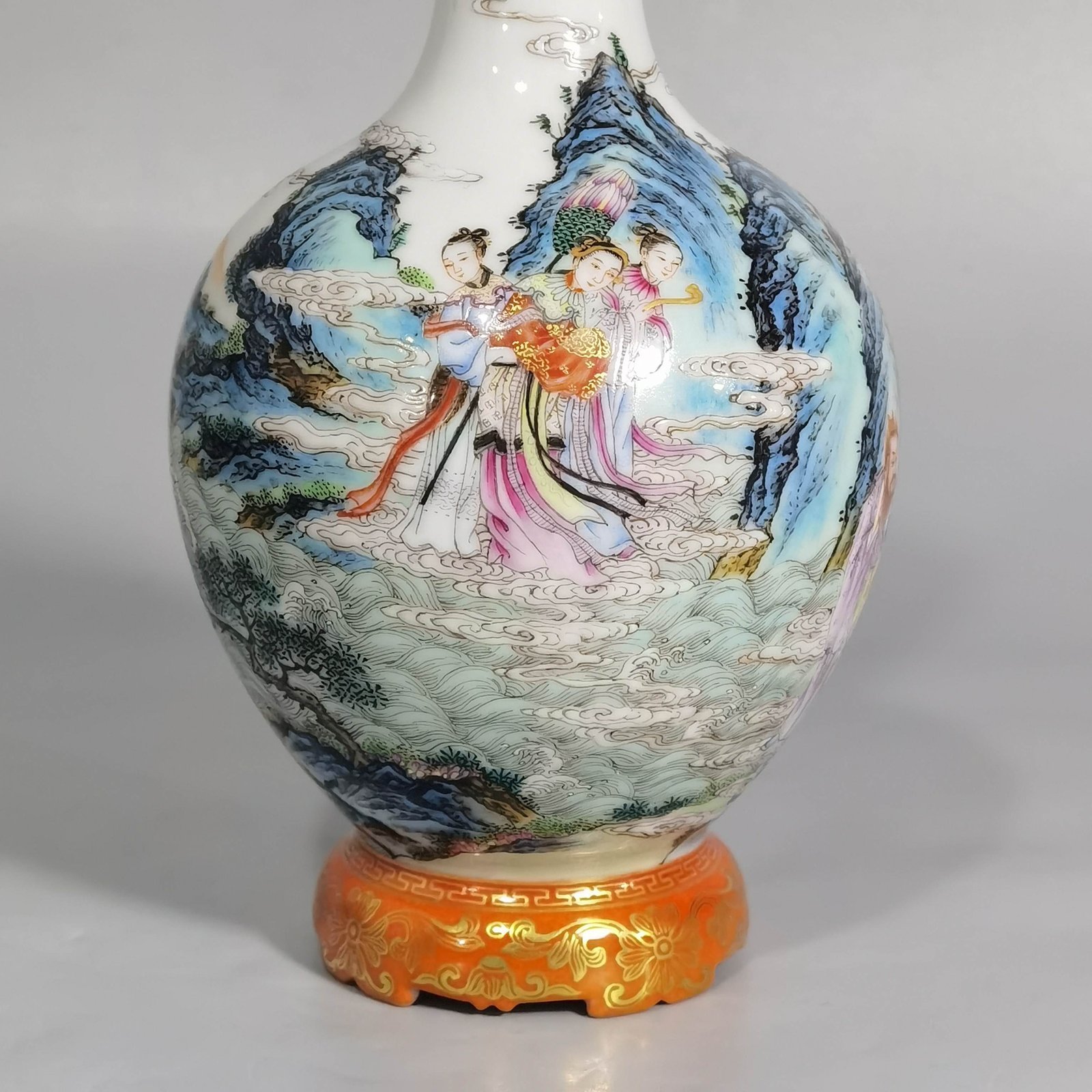 Qing Dynasty Qianlong pastel vase