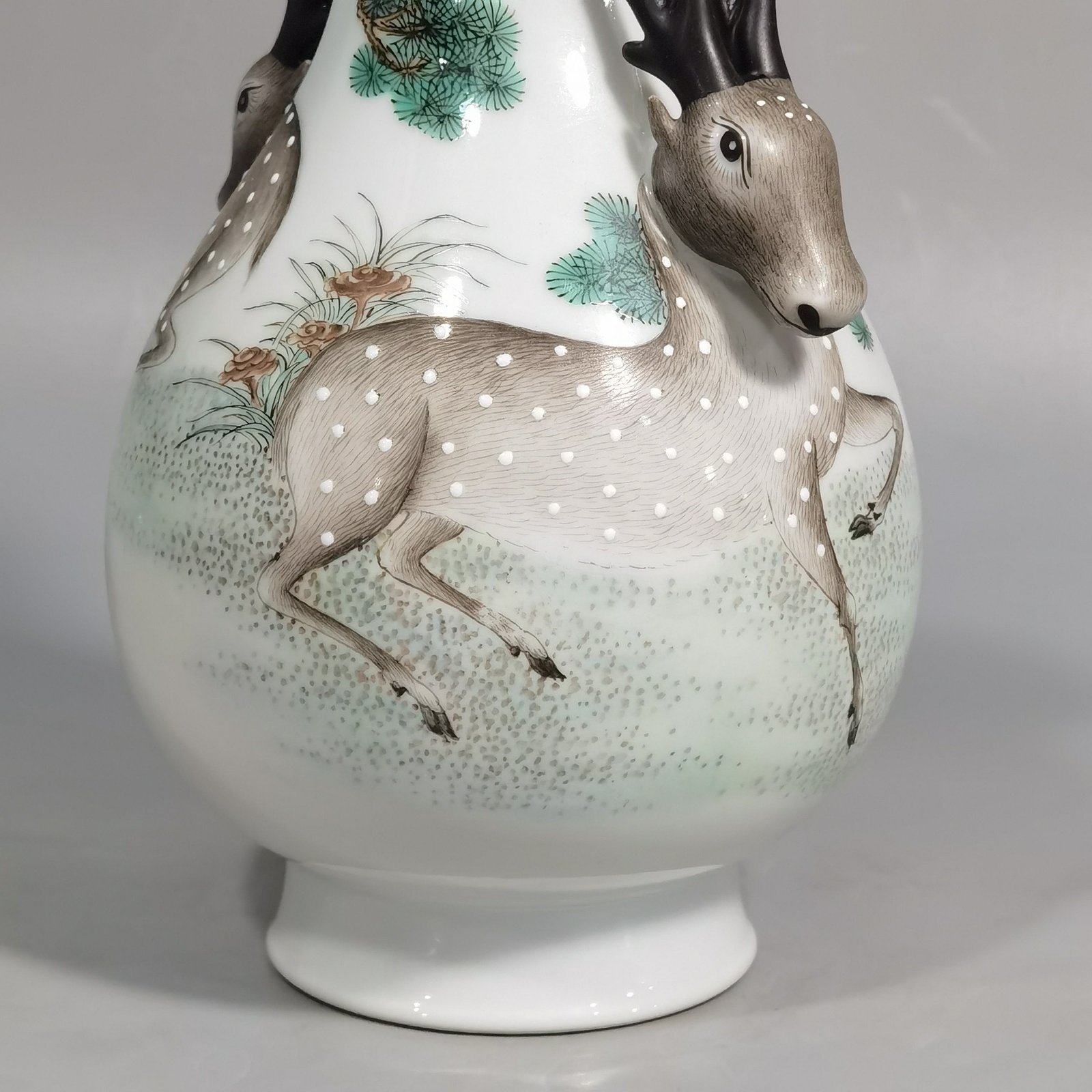 Qing Dynasty Qianlong Pastel pine deer and deer head statue