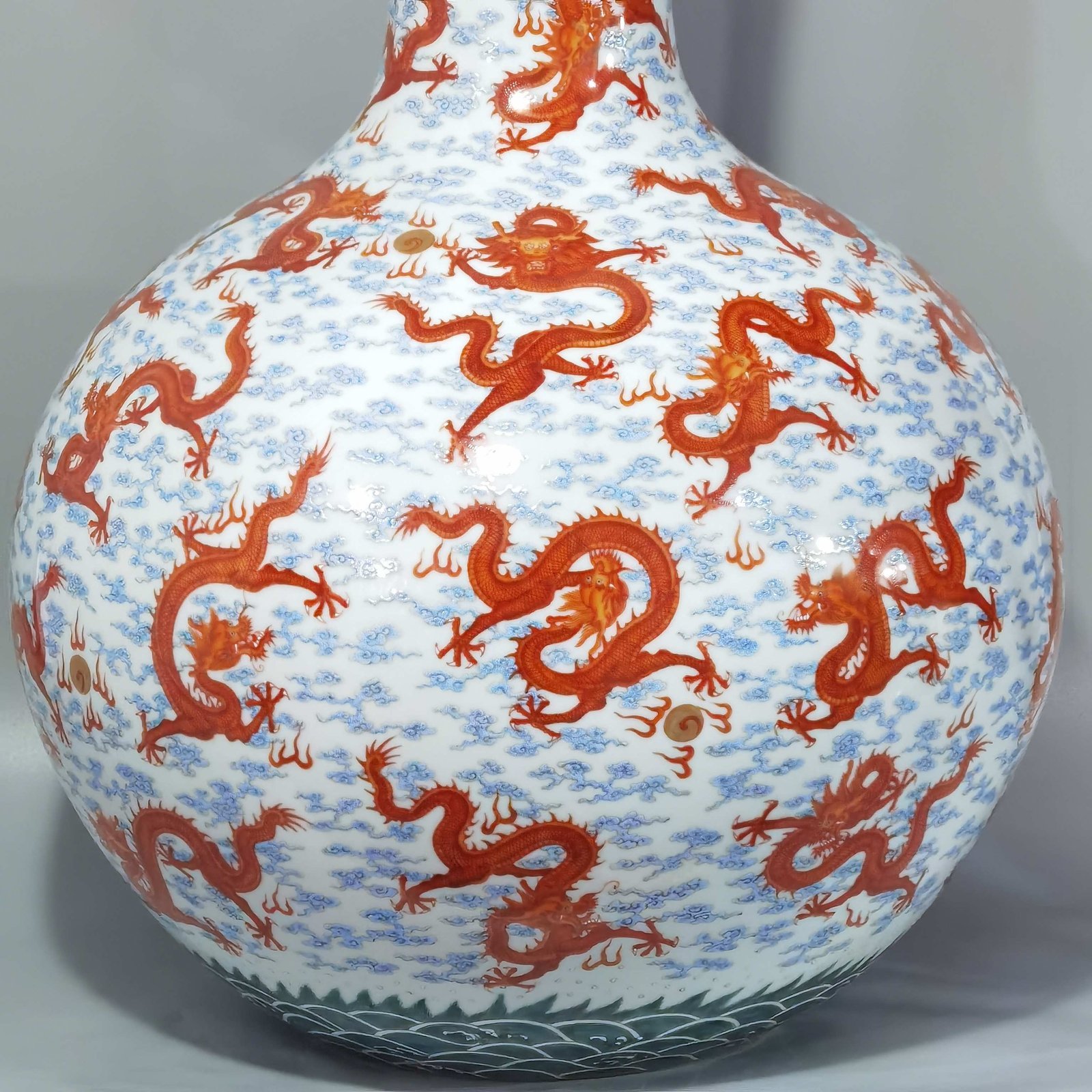 Qing Dynasty Qianlong Pastel sea lum red dragon pattern celestial vase