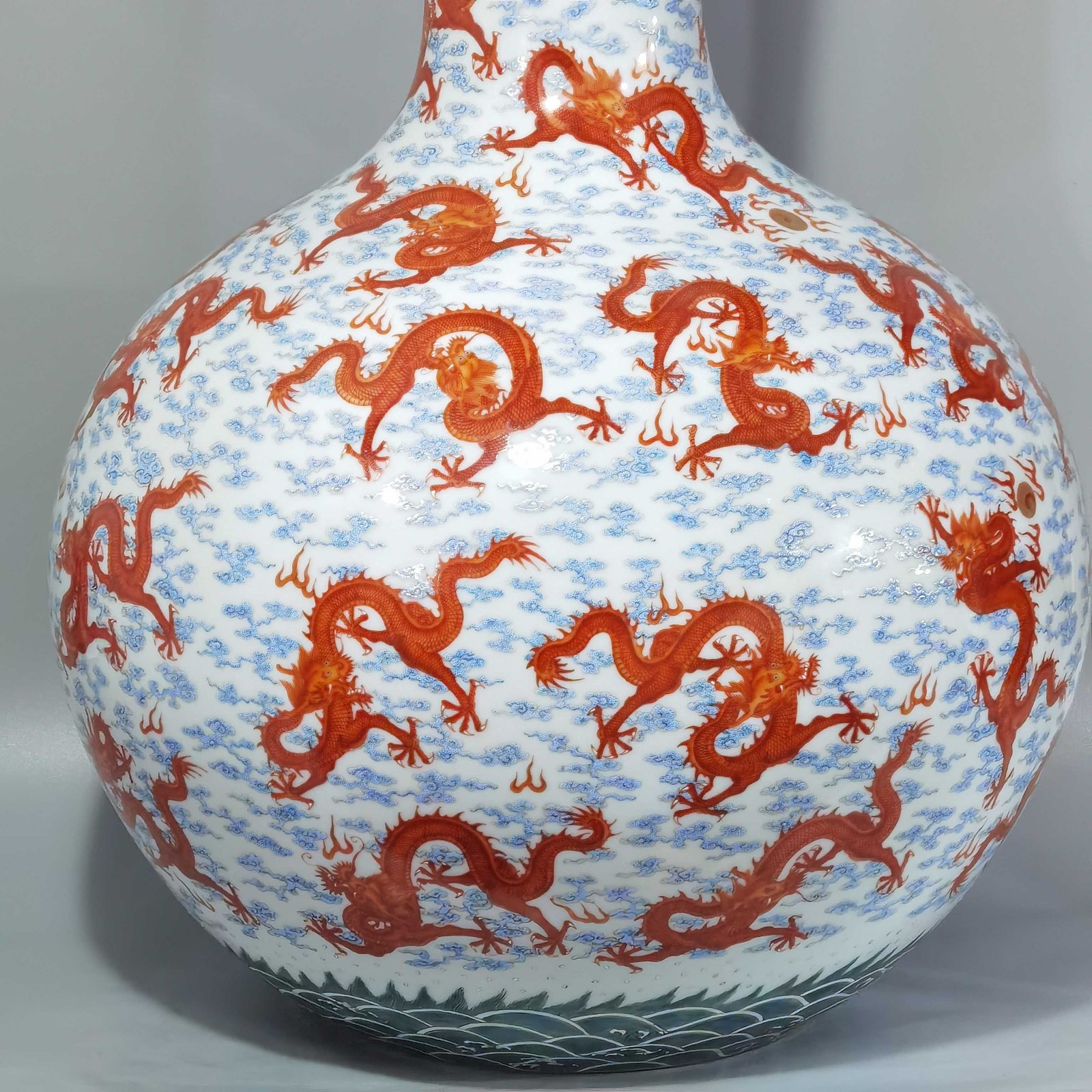 Qing Dynasty Qianlong Pastel sea lum red dragon pattern celestial vase