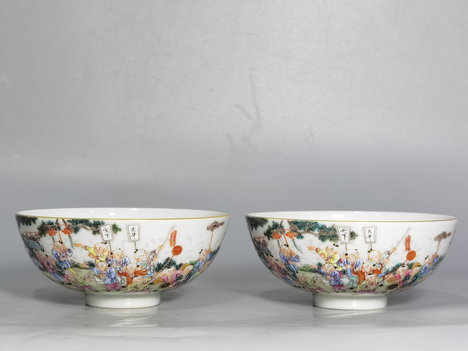 Qing Dynasty Qianlong Pastel Hundred Sons Exquisite Cup