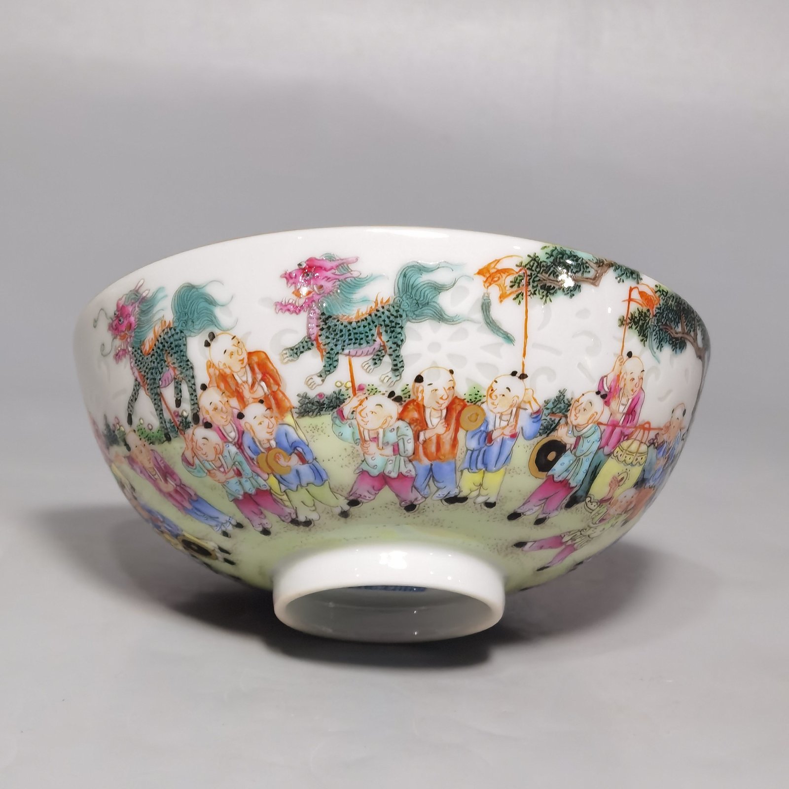Qing Dynasty Qianlong Pastel Hundred Sons Exquisite Cup