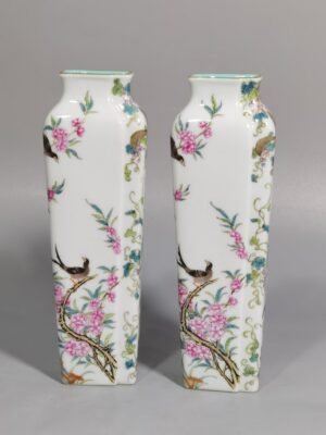Qing Dynasty Qianlong pastel flower bird squirrel and grape pattern square bottle