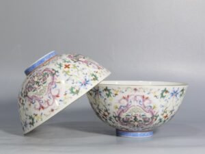 Qing Dynasty Qianlong Pastel red dragon bowl