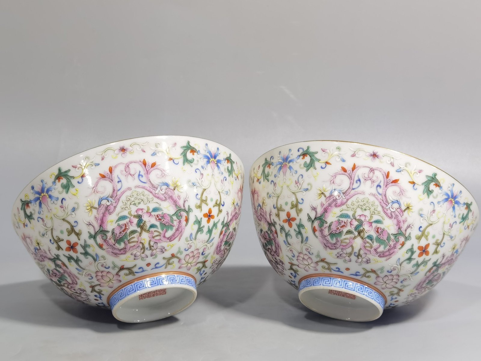 Qing Dynasty Qianlong Pastel red dragon bowl