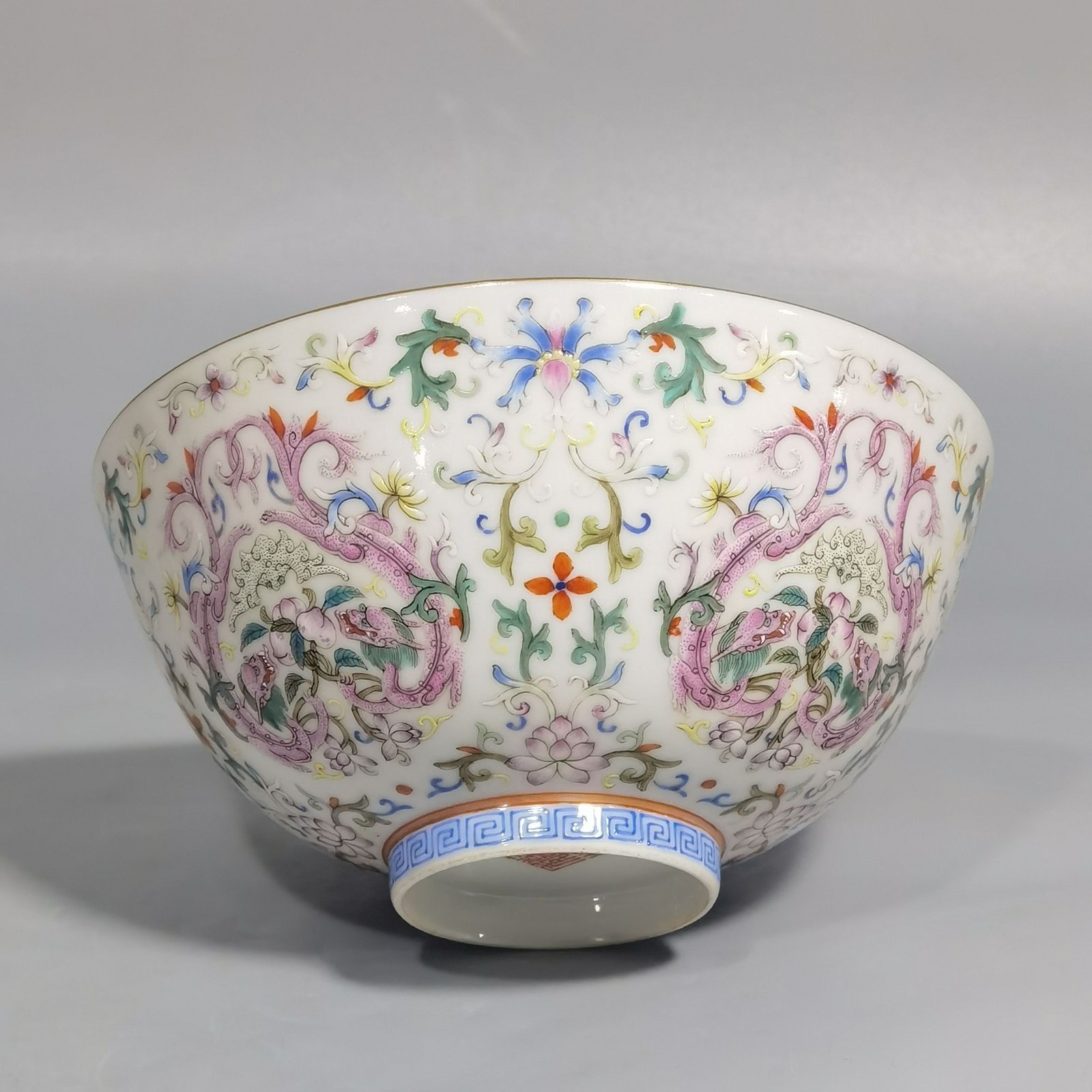 Qing Dynasty Qianlong Pastel red dragon bowl
