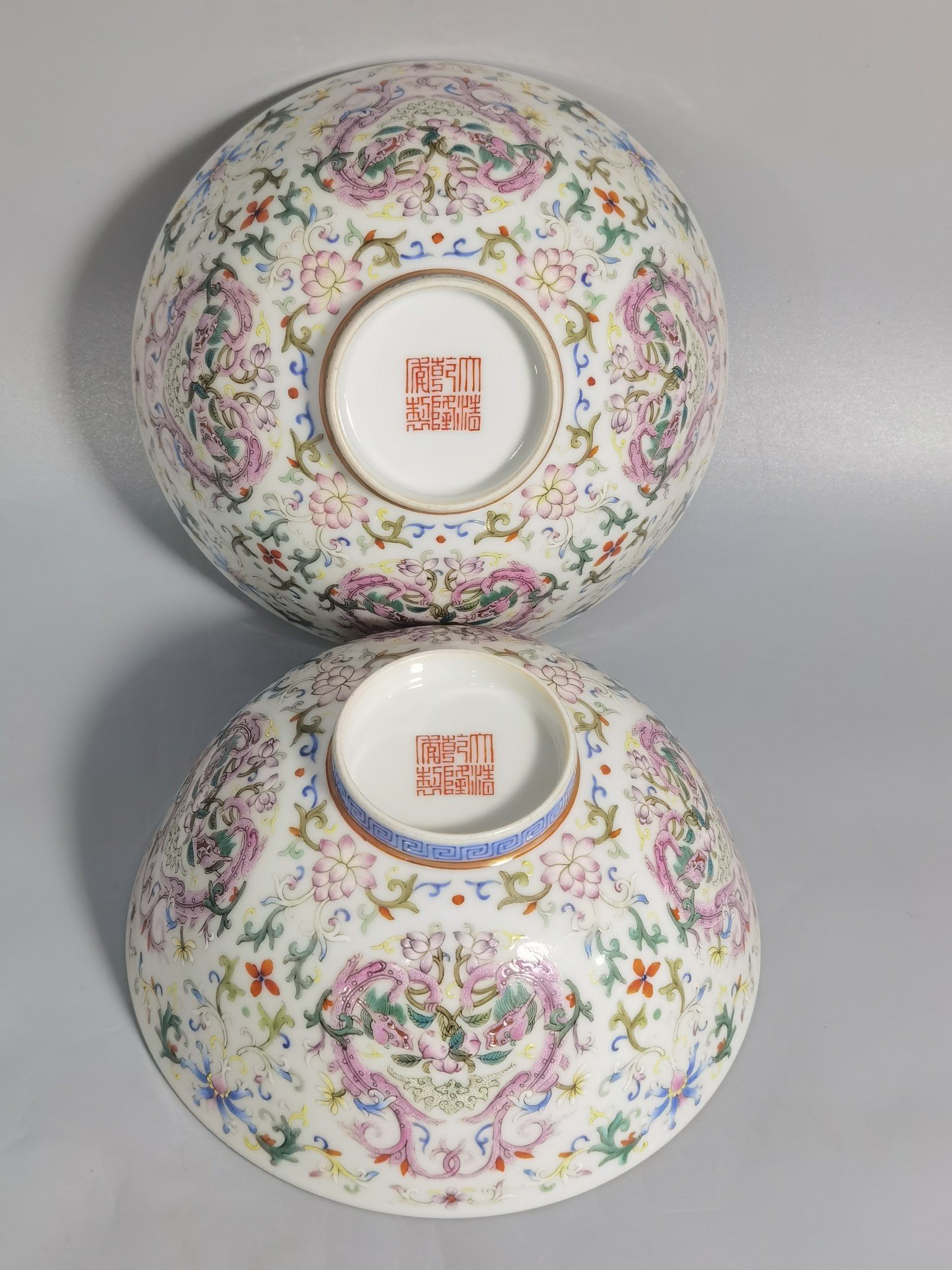 Qing Dynasty Qianlong Pastel red dragon bowl