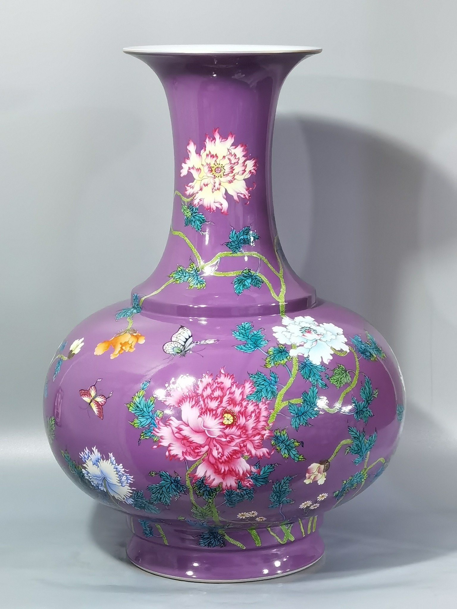 Qing Dynasty Qianlong purple ground and pastel poppy poem pattern vase