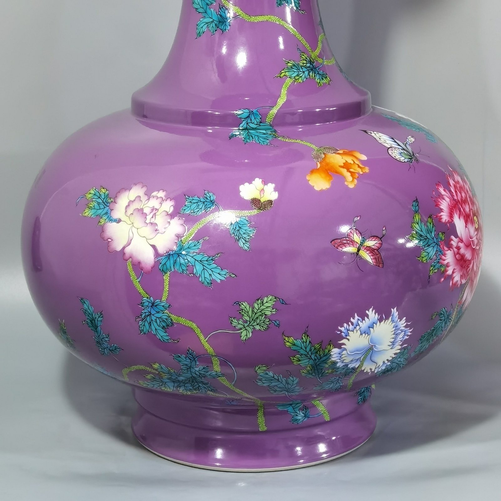 Qing Dynasty Qianlong purple ground and pastel poppy poem pattern vase