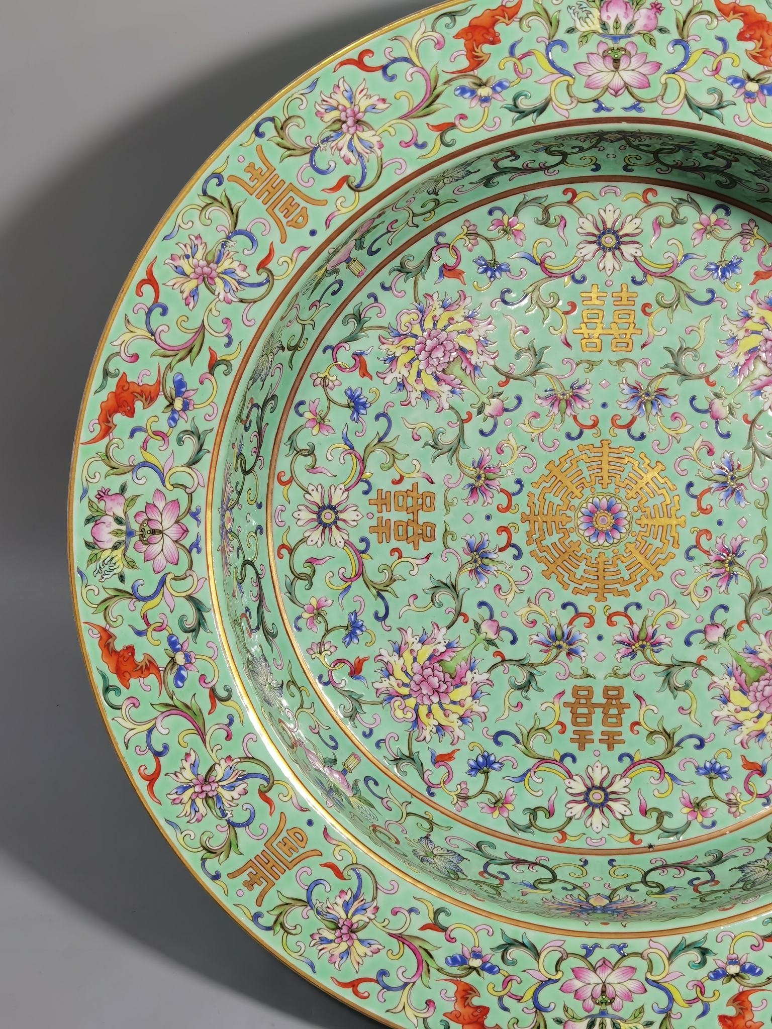 Qing Dynasty Qianlong green space pastel double happiness folded edges and large wash