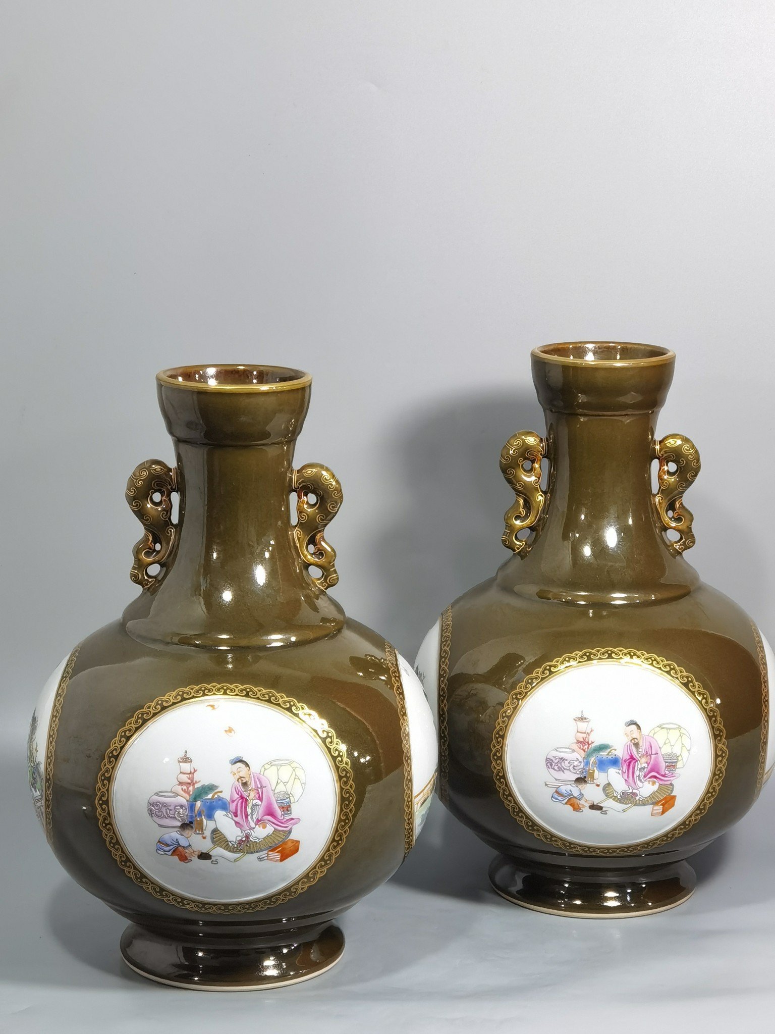 Qing Dynasty Qianlong tea powder glaze window pastel character story mphora