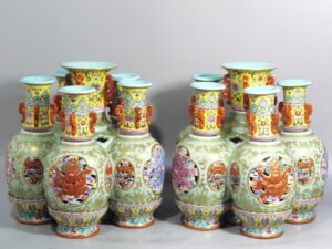 Qing Dynasty Qianlong bean green glaze with hollow carving six-piece revolving vase