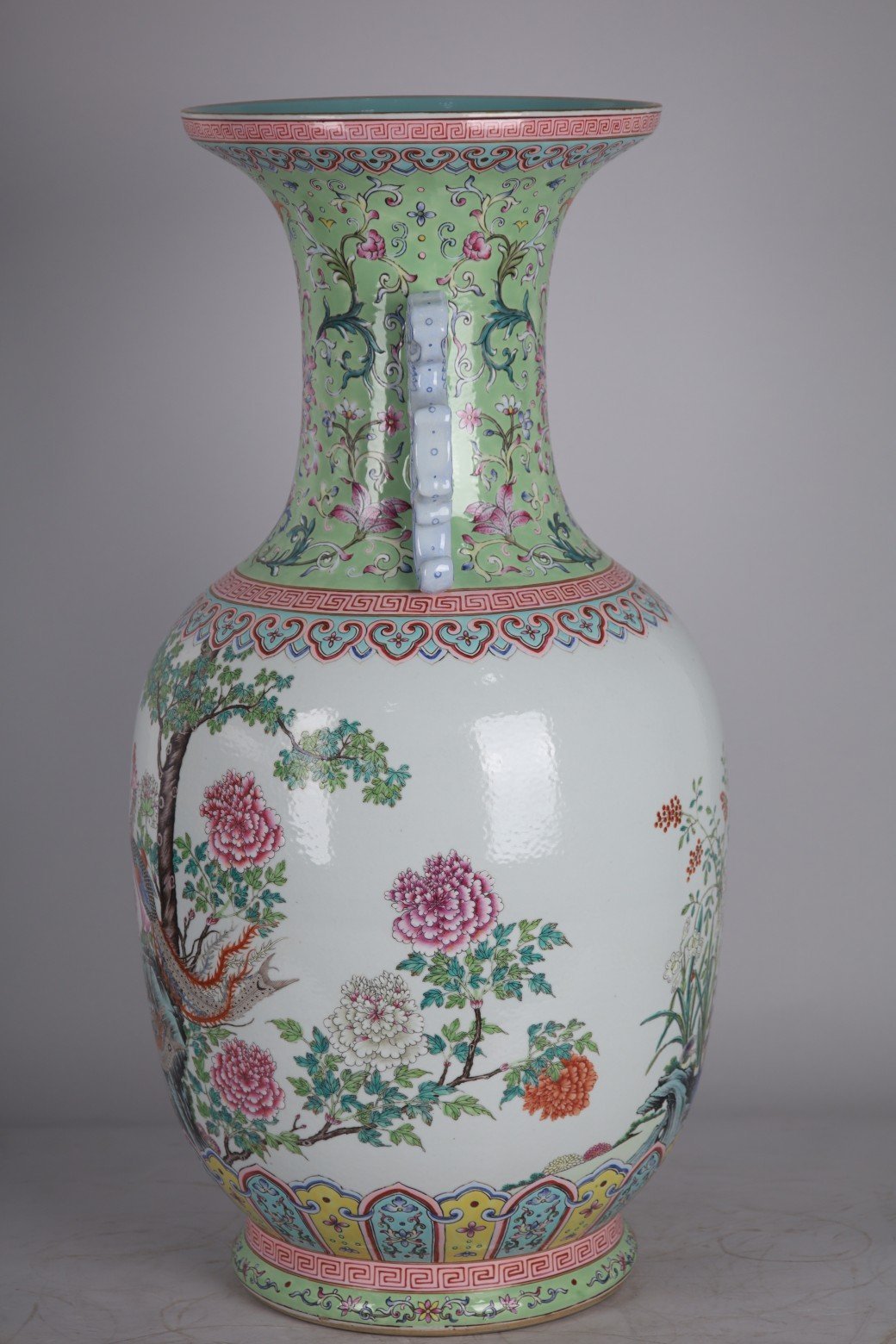 Qing Dynasty Qianlong pair of large phoenix peony amphorae with panoramic views of pastel vases