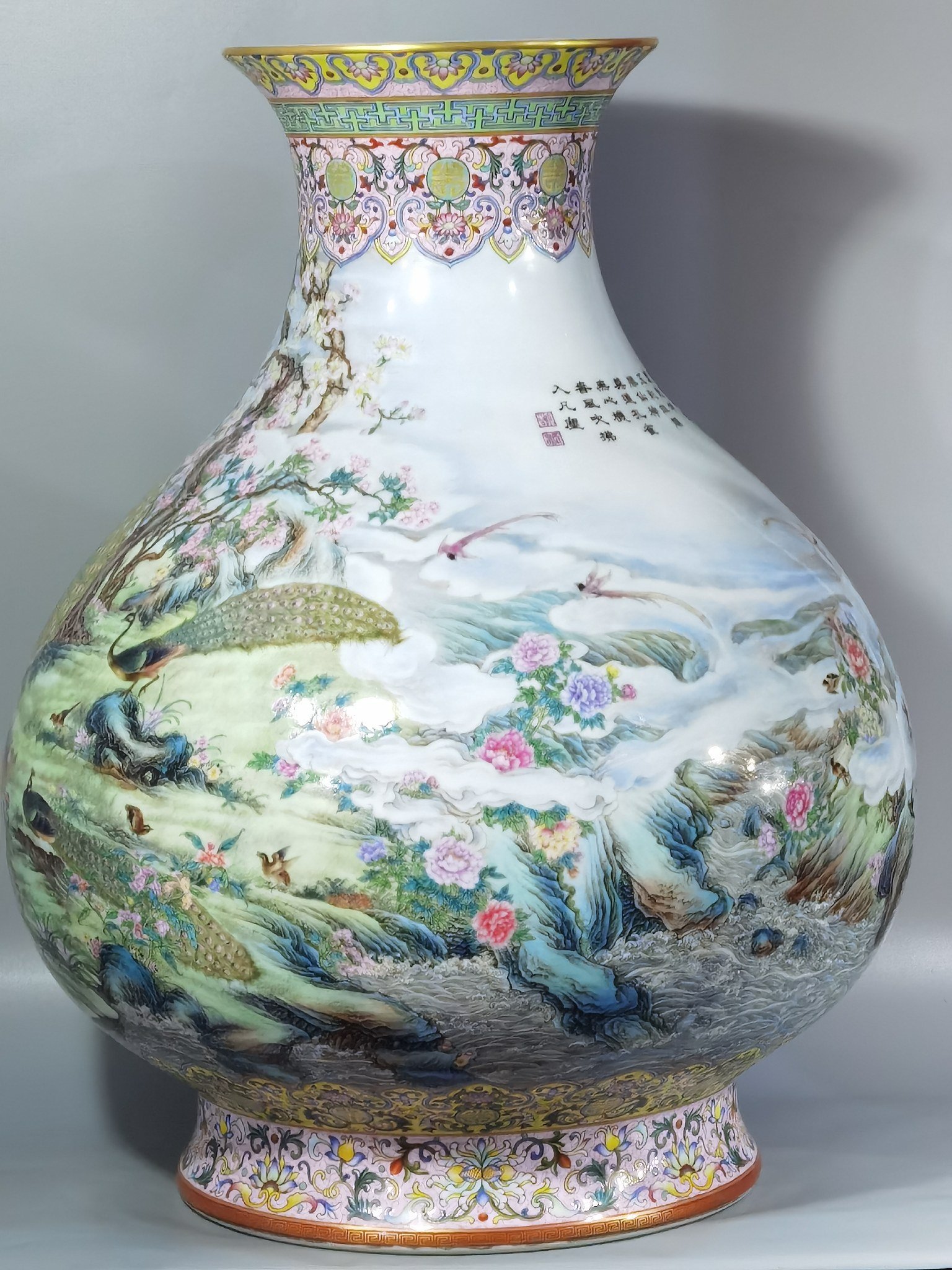 Qing Dynasty Qianlong lanscape pastel peacock in full bloom vase