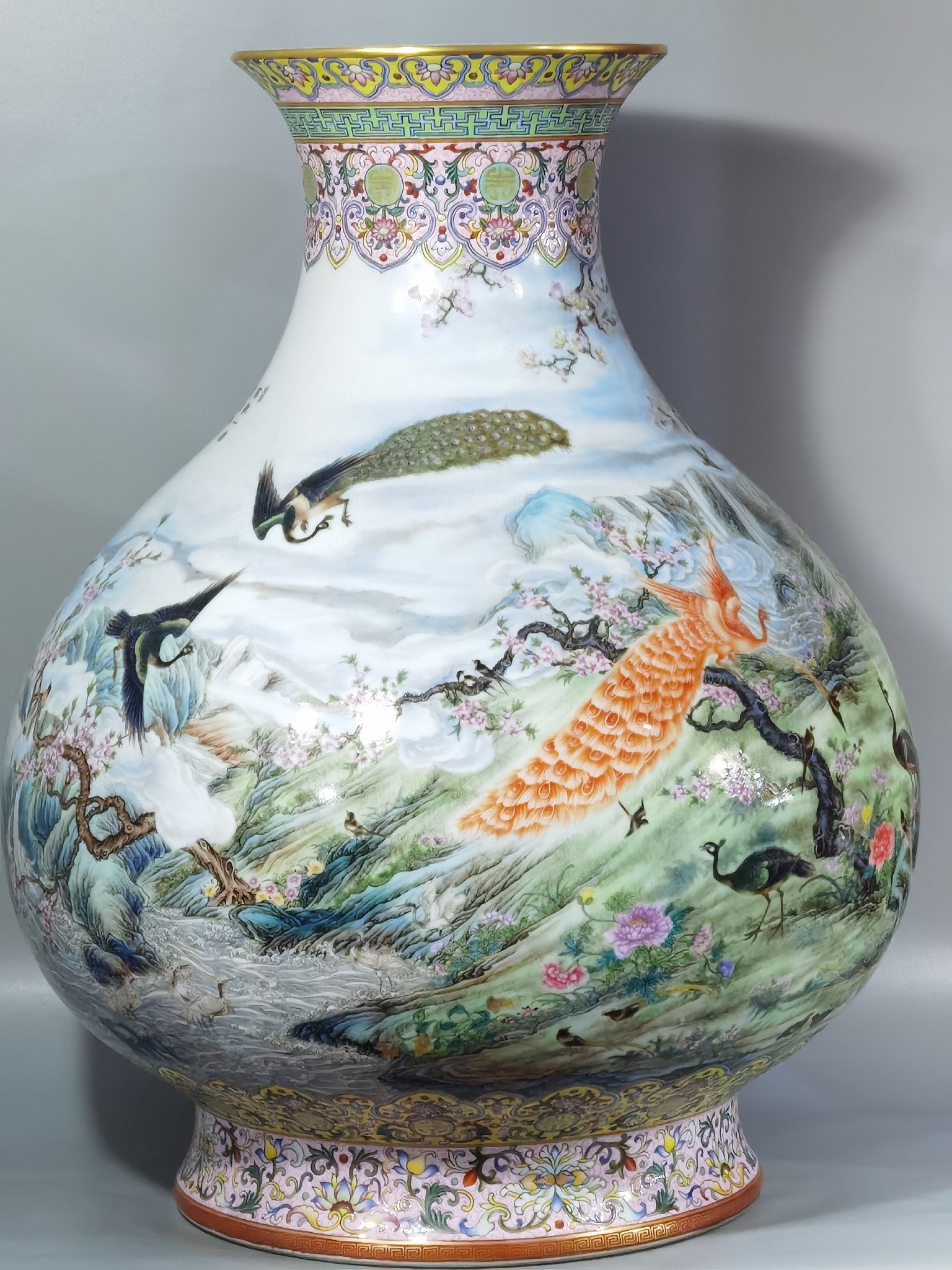 Qing Dynasty Qianlong lanscape pastel peacock in full bloom vase