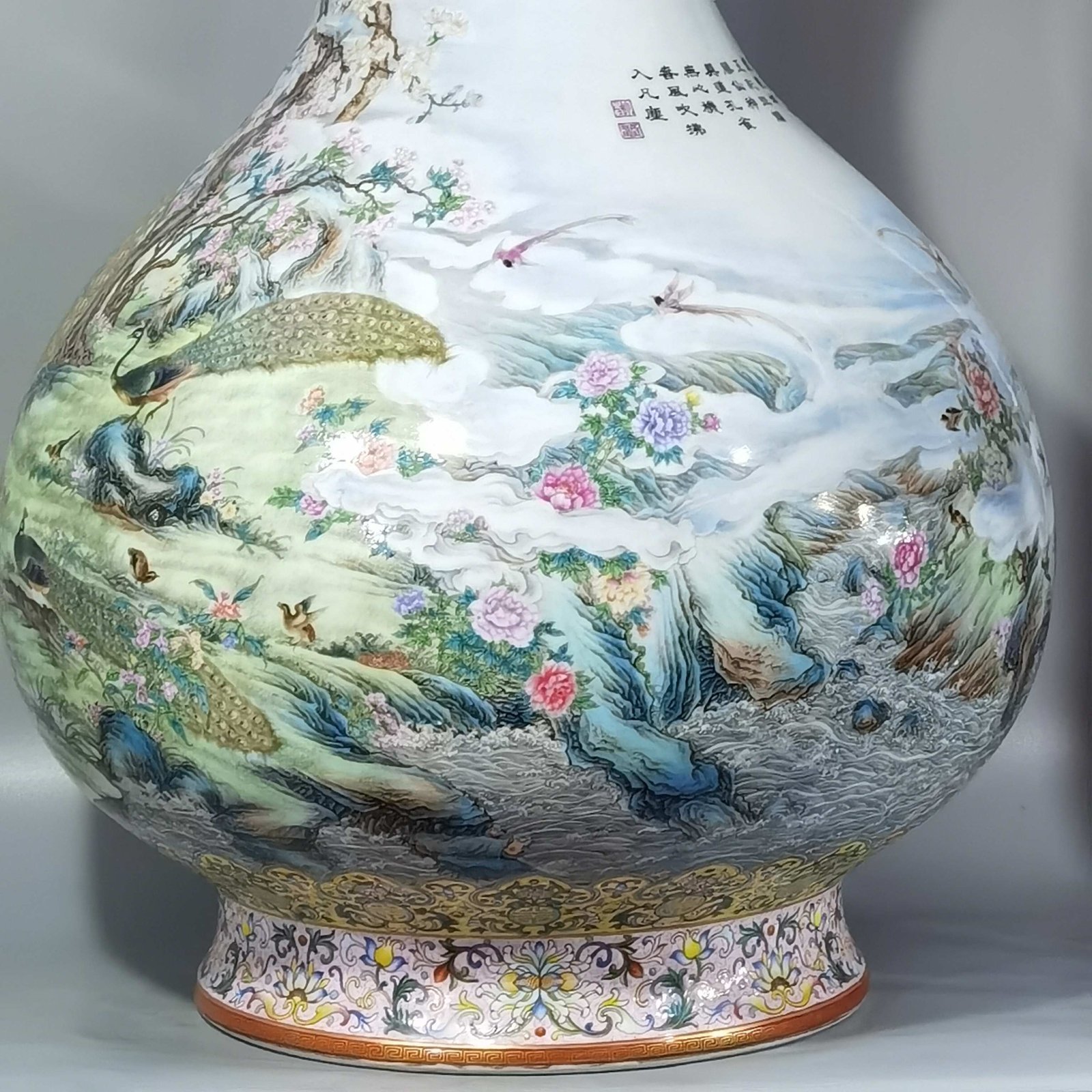 Qing Dynasty Qianlong lanscape pastel peacock in full bloom vase