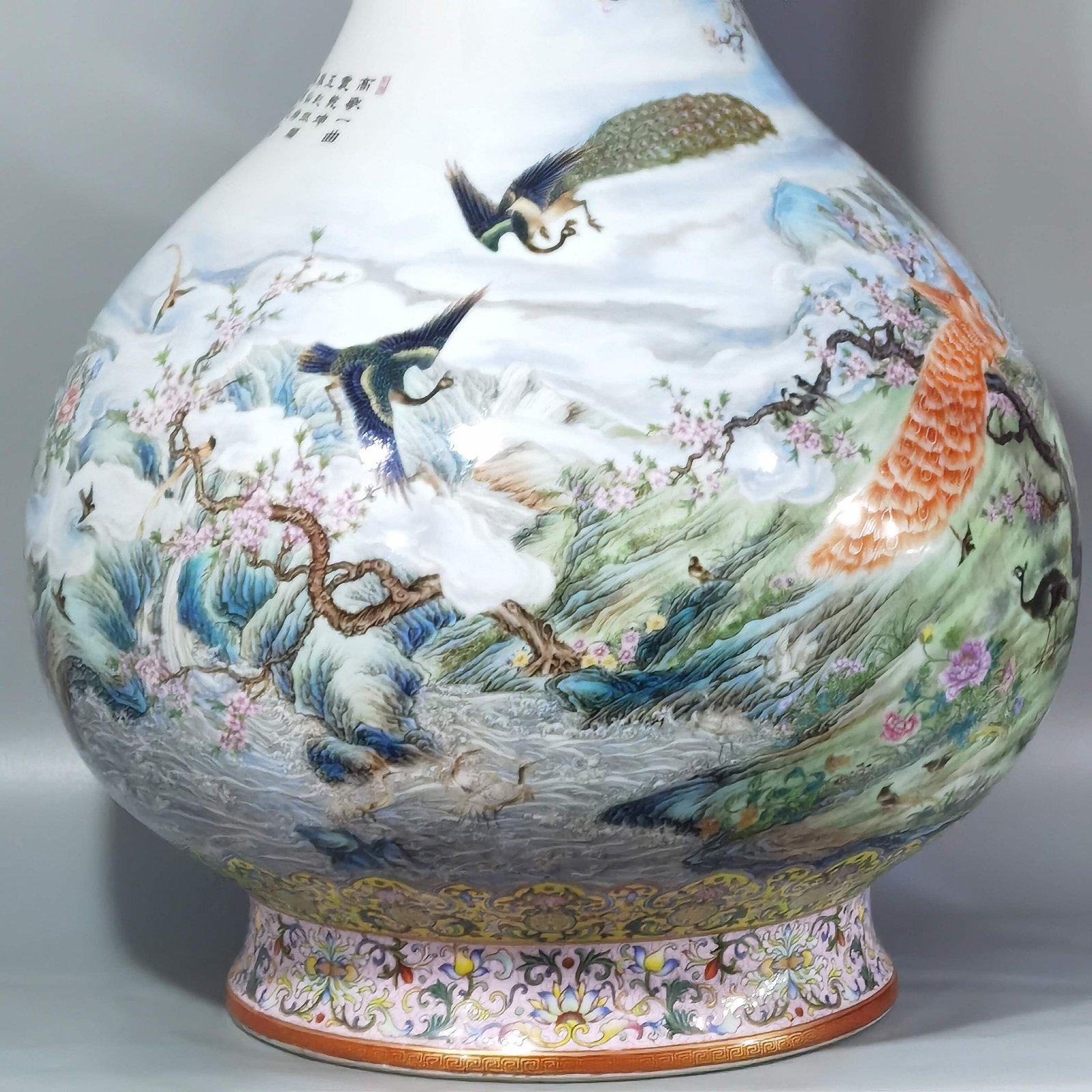 Qing Dynasty Qianlong lanscape pastel peacock in full bloom vase