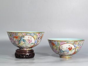Qing Dynasty Qianlong pair of Gemdale pink color window-opening baby play bowl