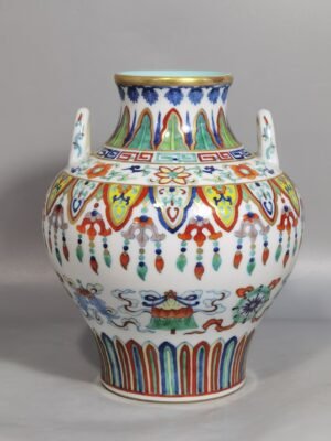 Qing Dynasty Qianlong blue and white doucai painted gold eight treasure pattern double-eared statue