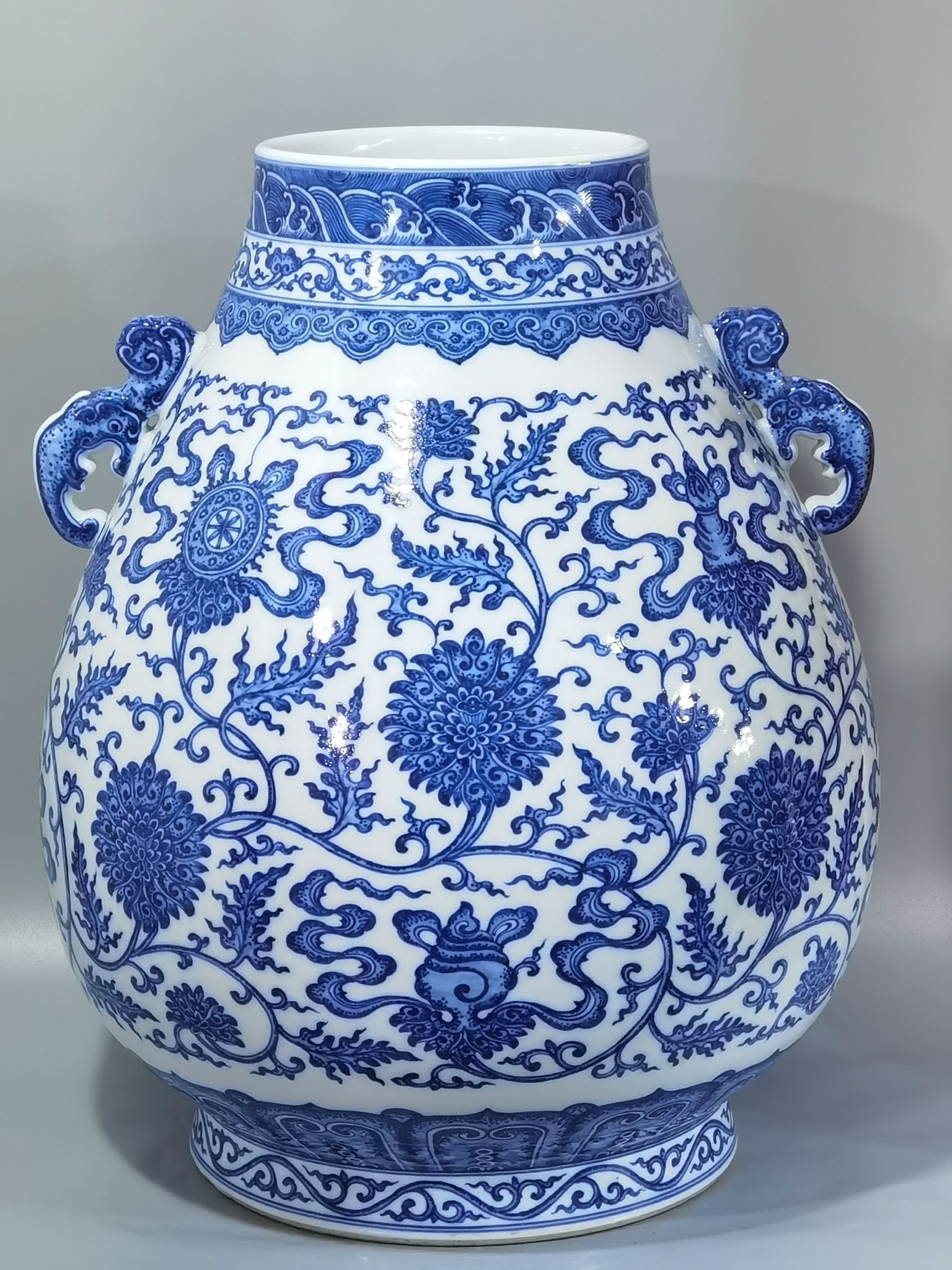 Qing Dynasty Qianlong blue and white entwined branches with eight treasures and lotus