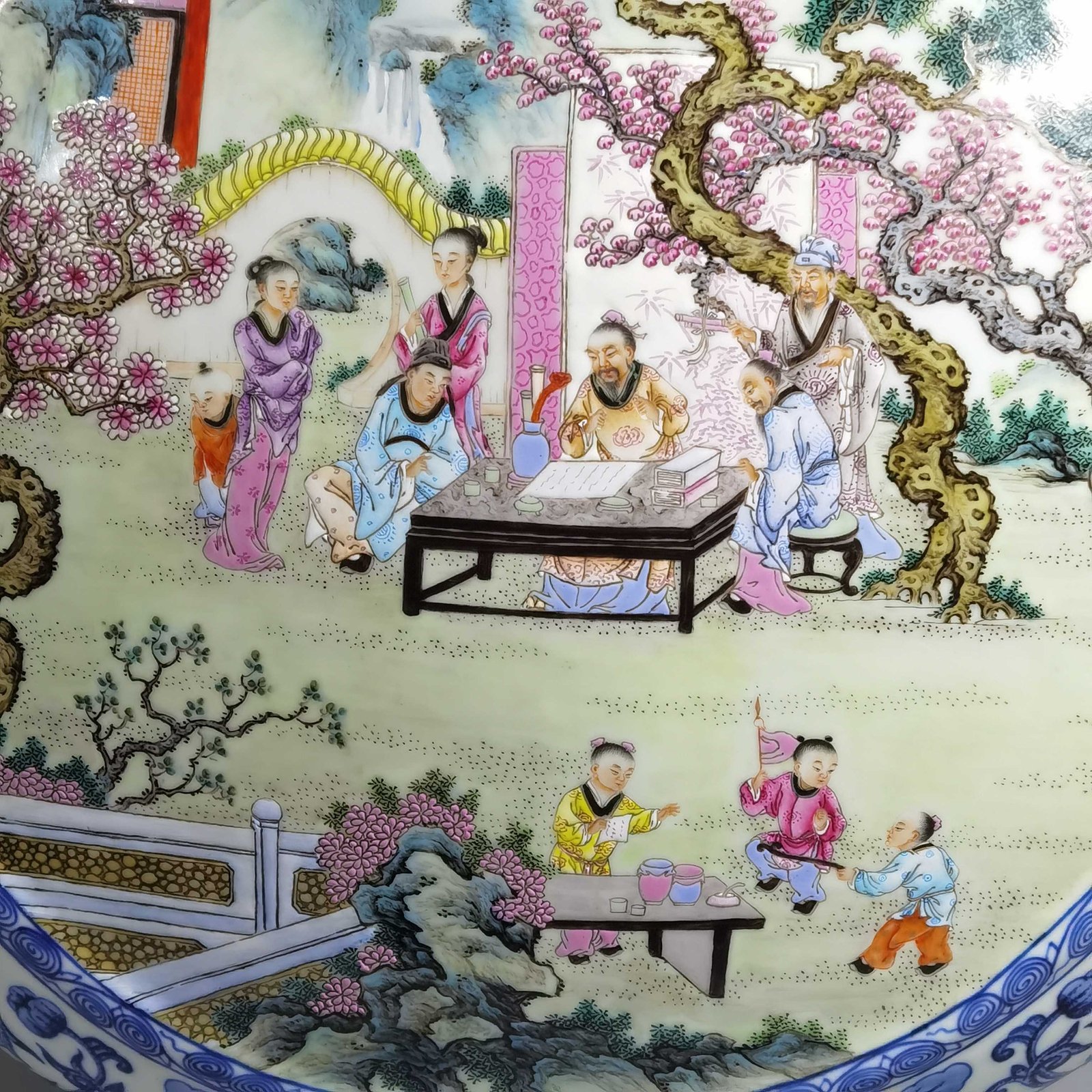 Qing Dynasty Qianlong blue and white intertwined branches elegant gathering of the West Garden flat vase