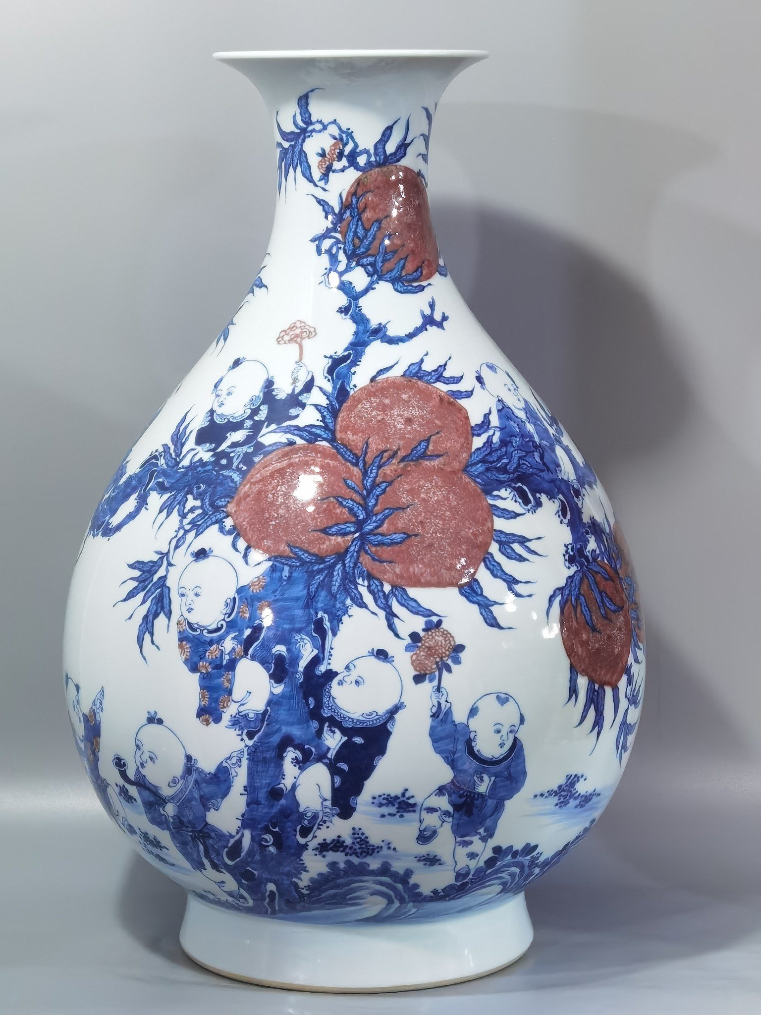 Qing Dynasty Qianlong blue and white underglaze red jade pot