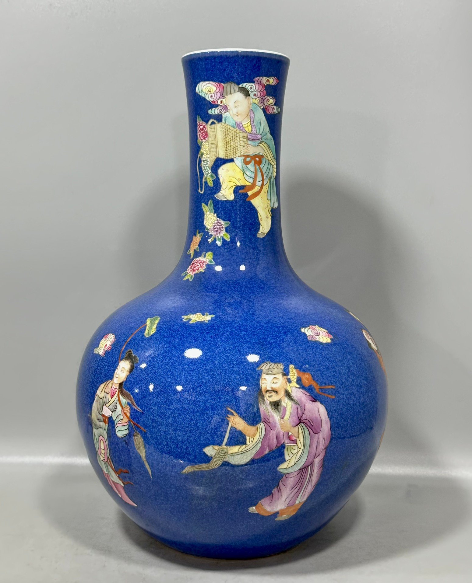 Qing Dynasty Qianlong famille rose and blue-glazed celestial sphere vase