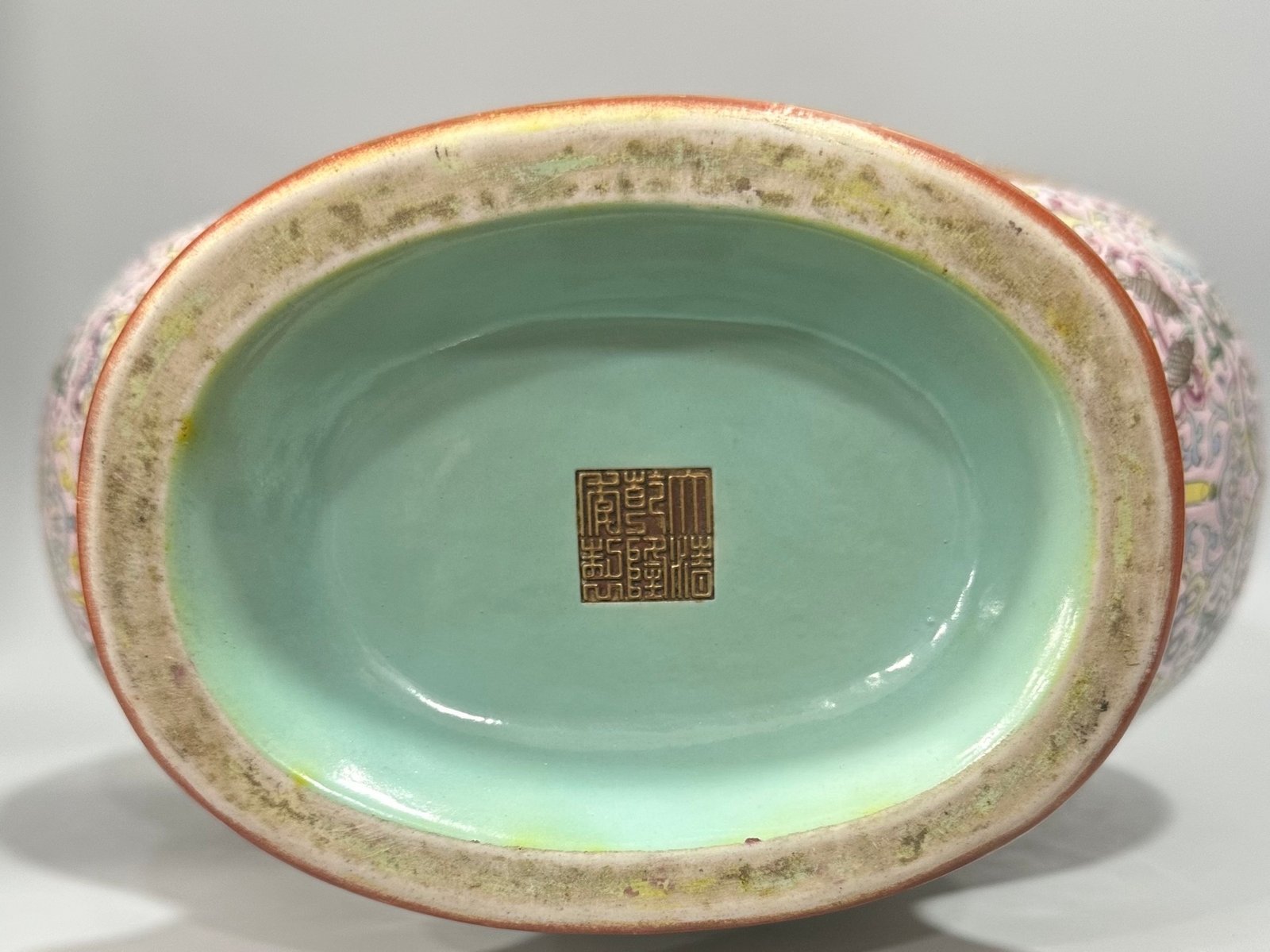 Qing Dynasty Qianlong vase with two ears