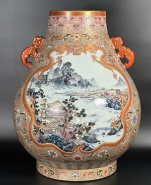 Qing Dynasty Qianlong enamel painting with gold and consecrated and scape