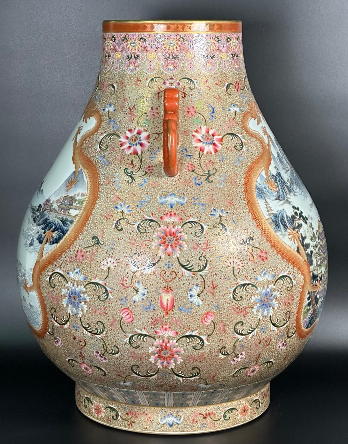 Qing Dynasty Qianlong enamel painting with gold and consecrated and scape