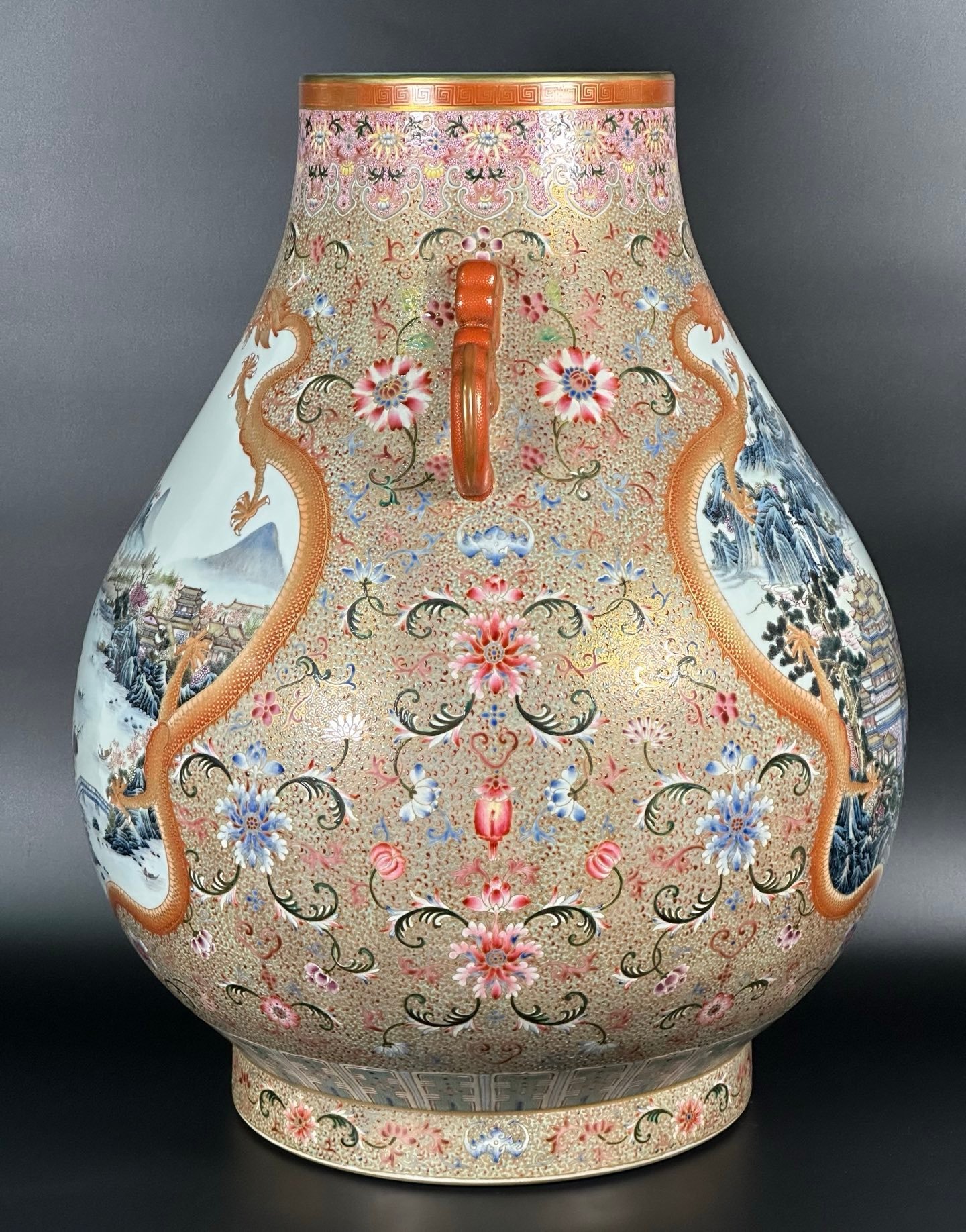 Qing Dynasty Qianlong enamel painting with gold and consecrated and scape
