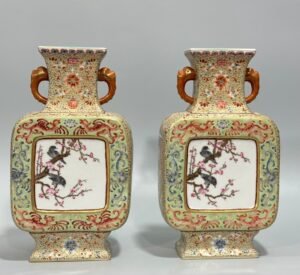 Qing Dynasty Qianlong enamel gilded windowed square amphora