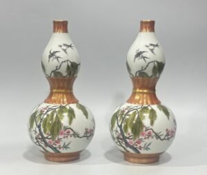 Qing Dynasty Qianlong enamel alum and red gourd vase