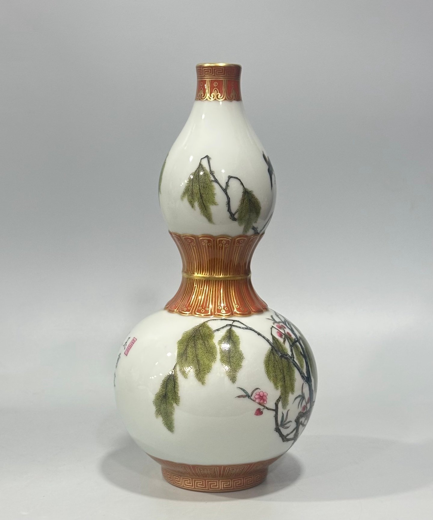 Qing Dynasty Qianlong enamel alum and red gourd vase