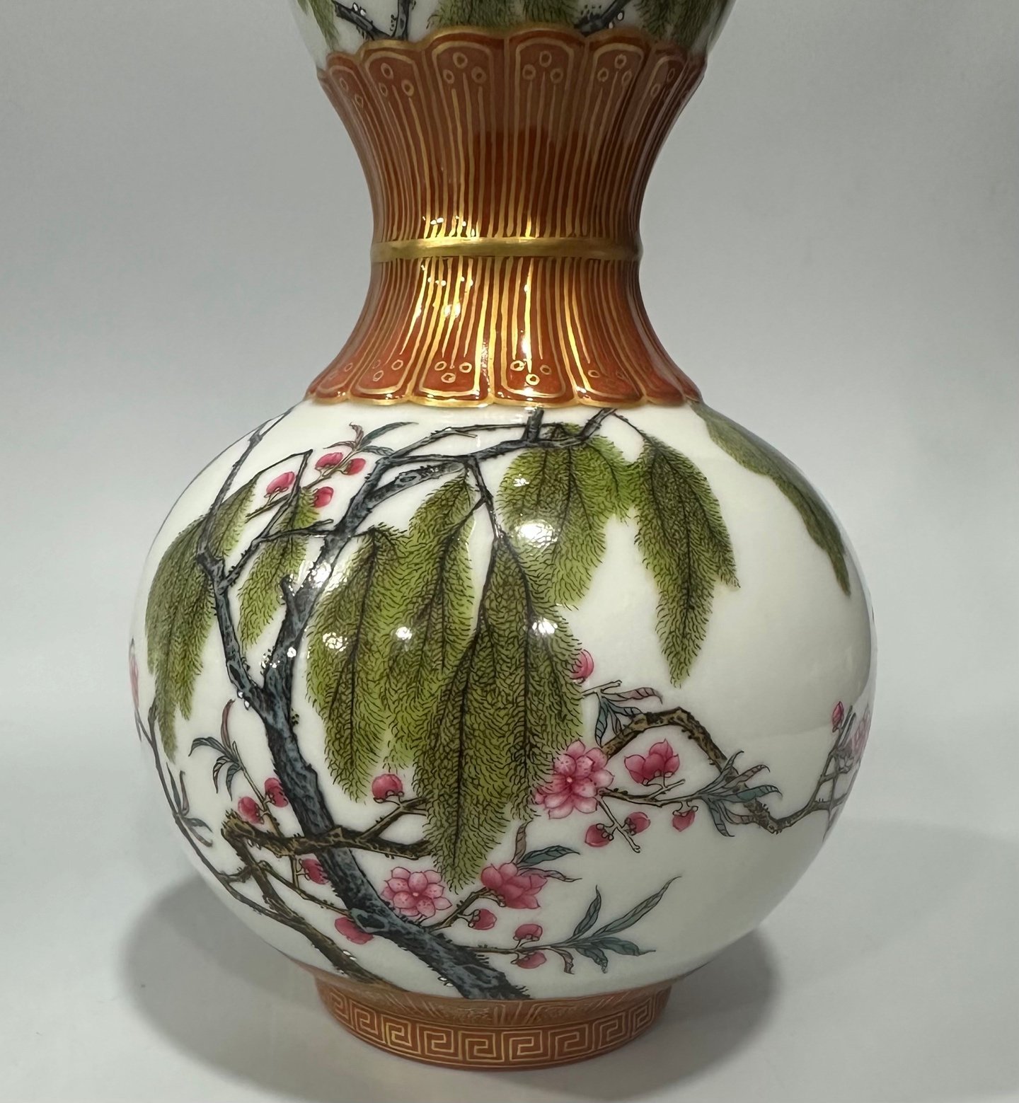 Qing Dynasty Qianlong enamel alum and red gourd vase