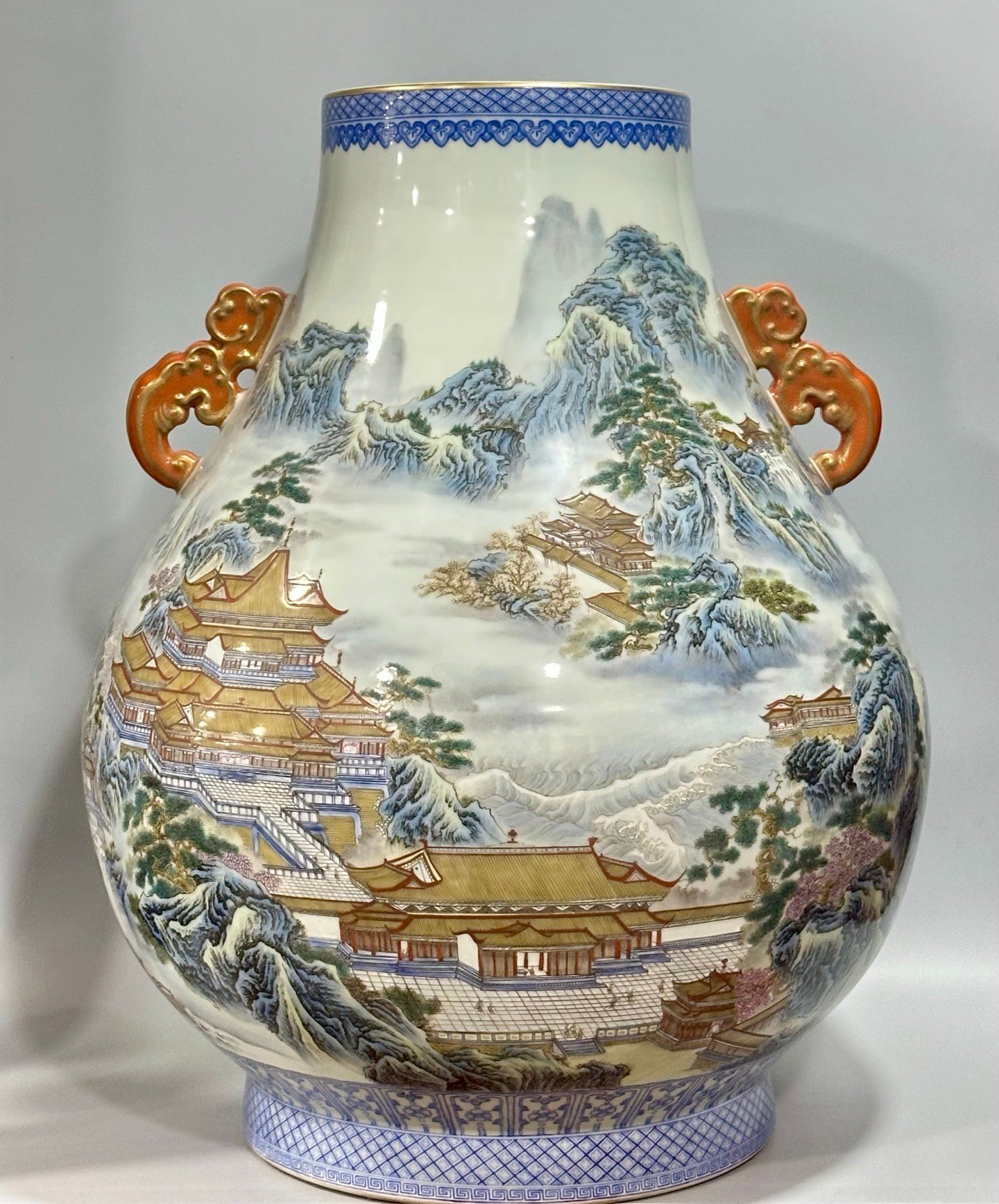 Qing Dynasty Qianlong Enamel double-eared statue of a figure in a landscape
