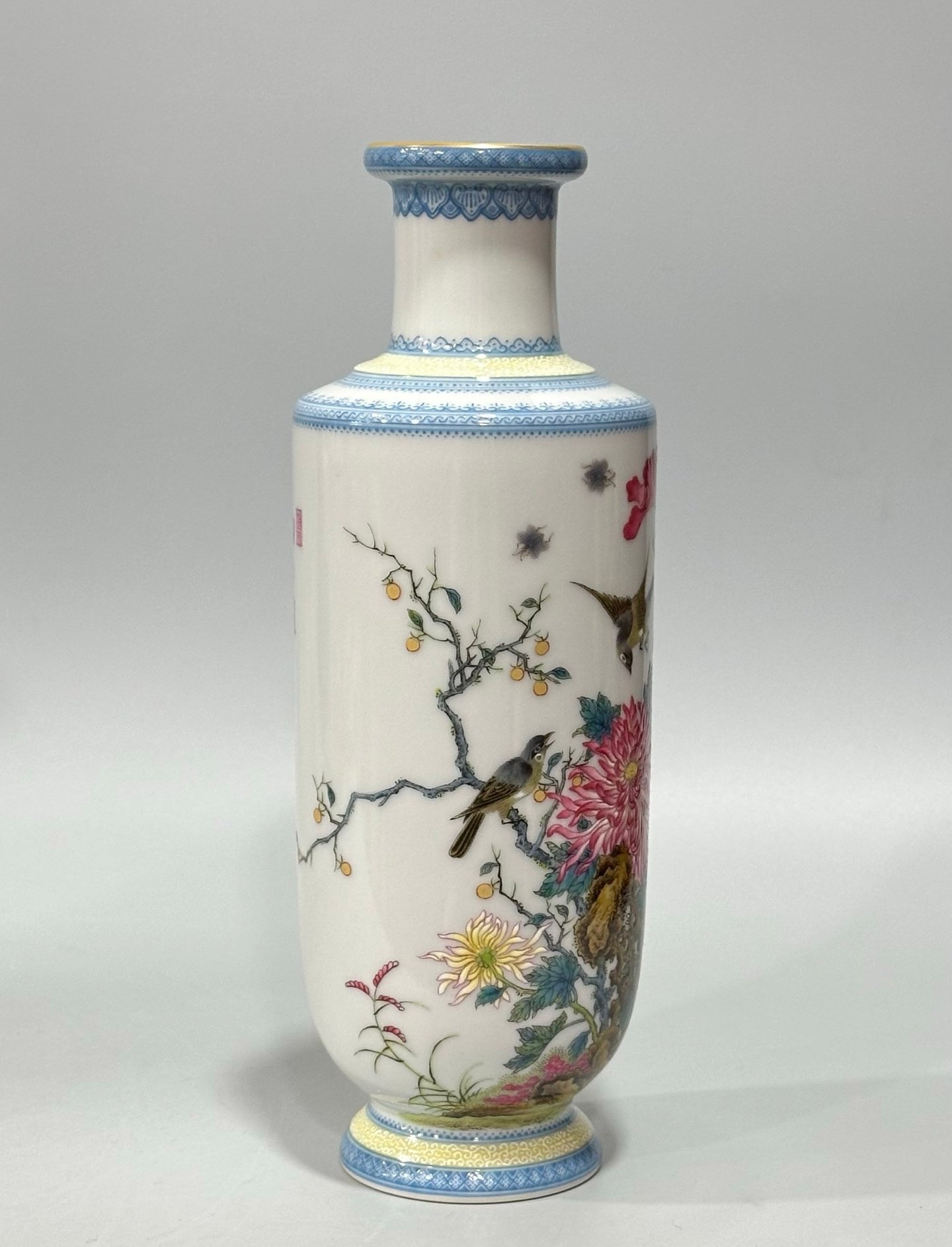 Qing Dynasty Qianlong Small enamel vase