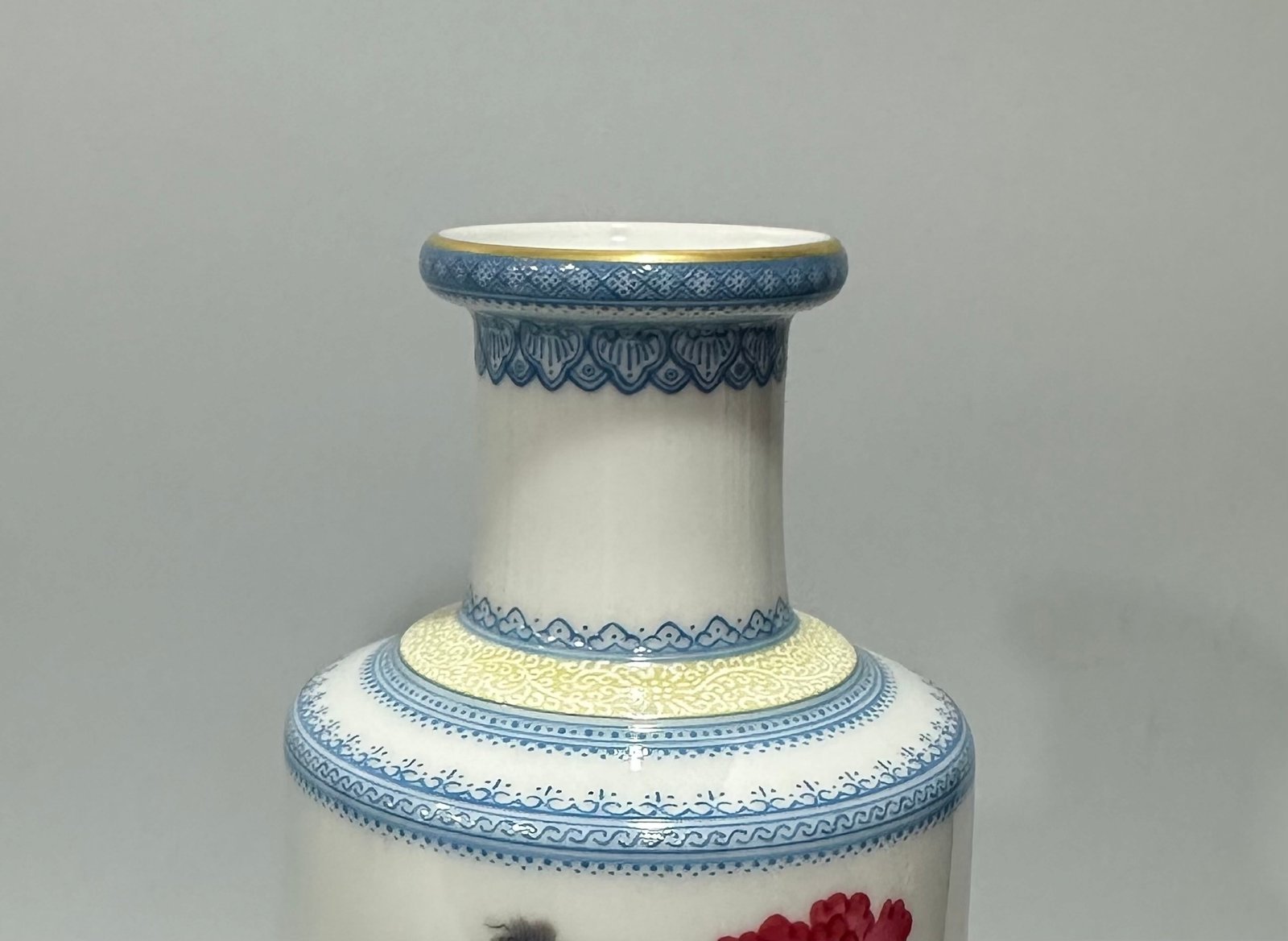 Qing Dynasty Qianlong Small enamel vase