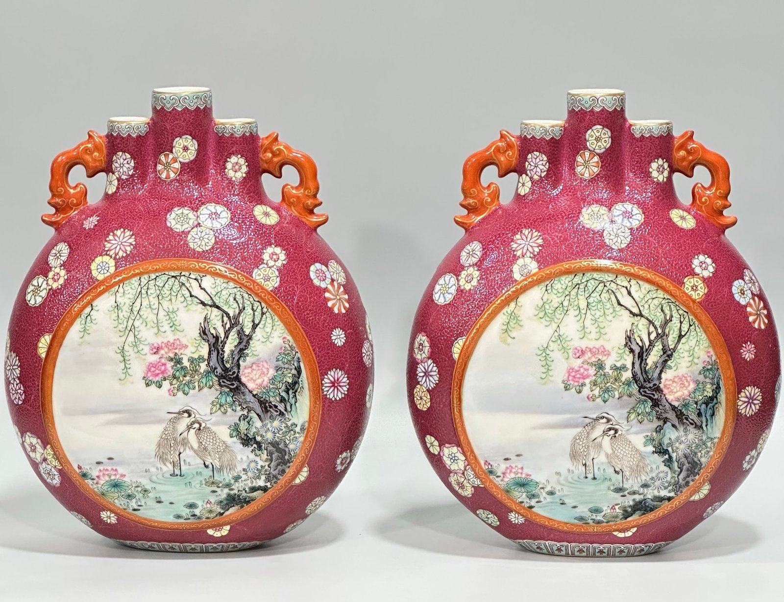 Qing Dynasty Qianlong Enamel and rouge red orbital leather ball with window three-tube binaural moon-holding vase