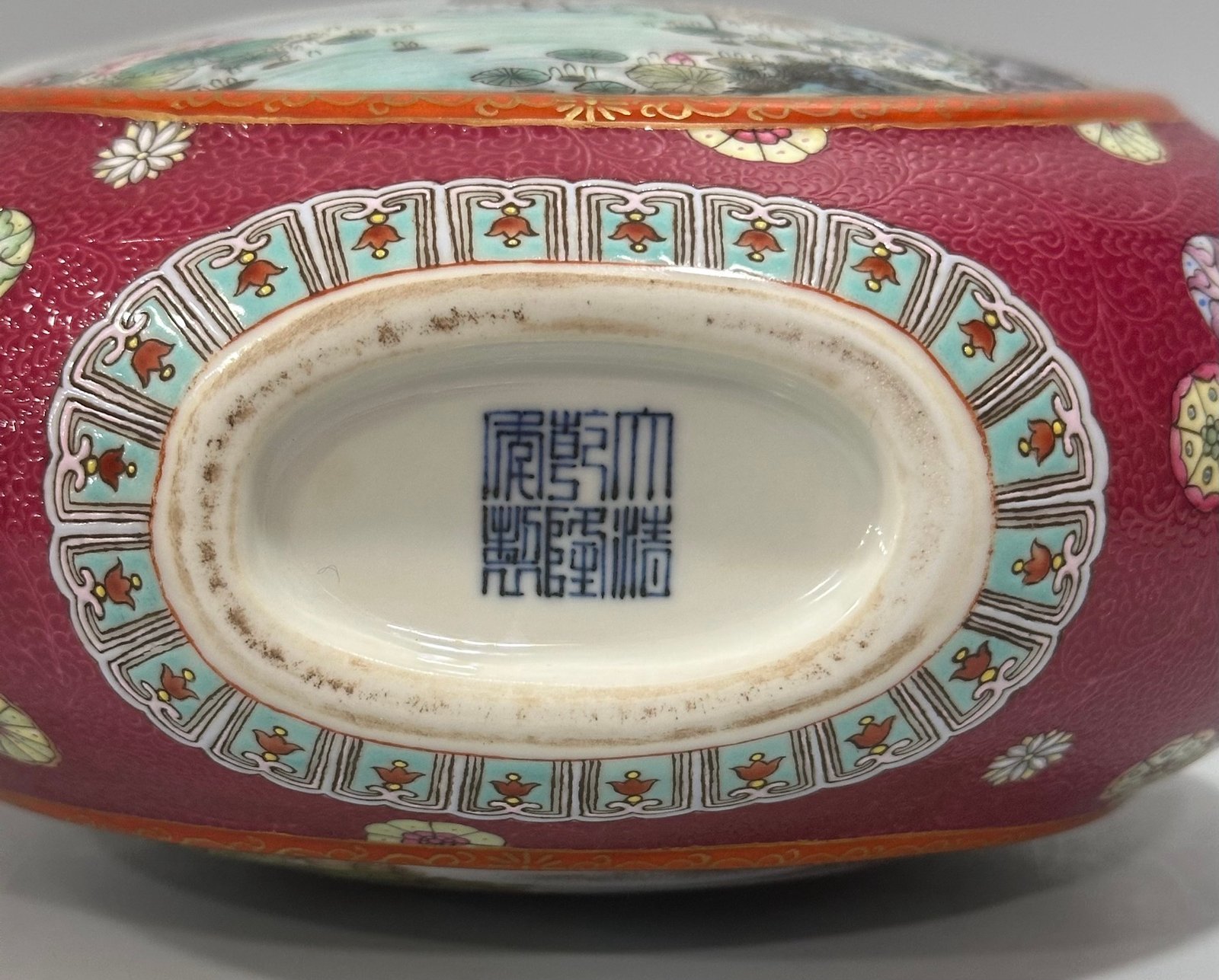 Qing Dynasty Qianlong Enamel and rouge red orbital leather ball with window three-tube binaural moon-holding vase