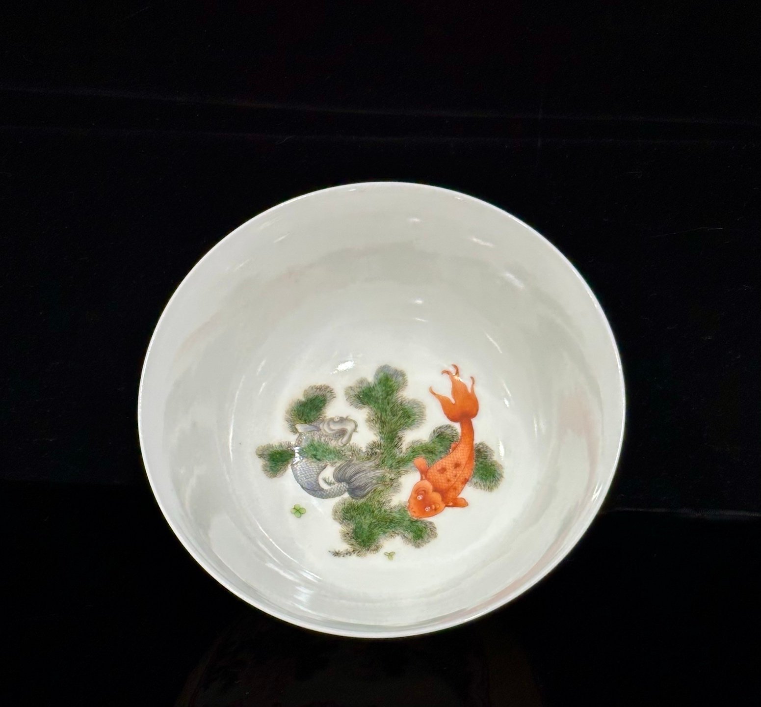 Qing Dynasty Qianlong Enamel bowl with flowers