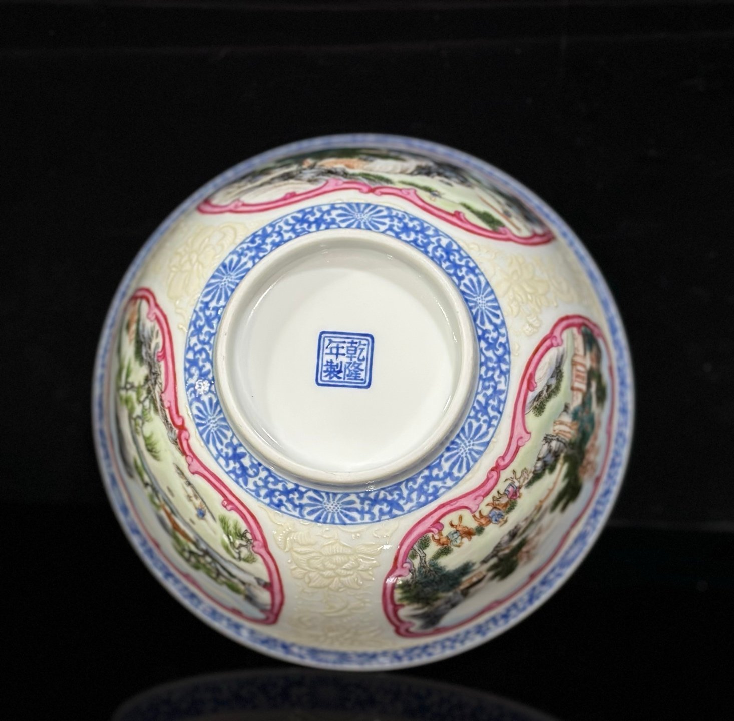 Qing Dynasty Qianlong Enamel bowl with flowers