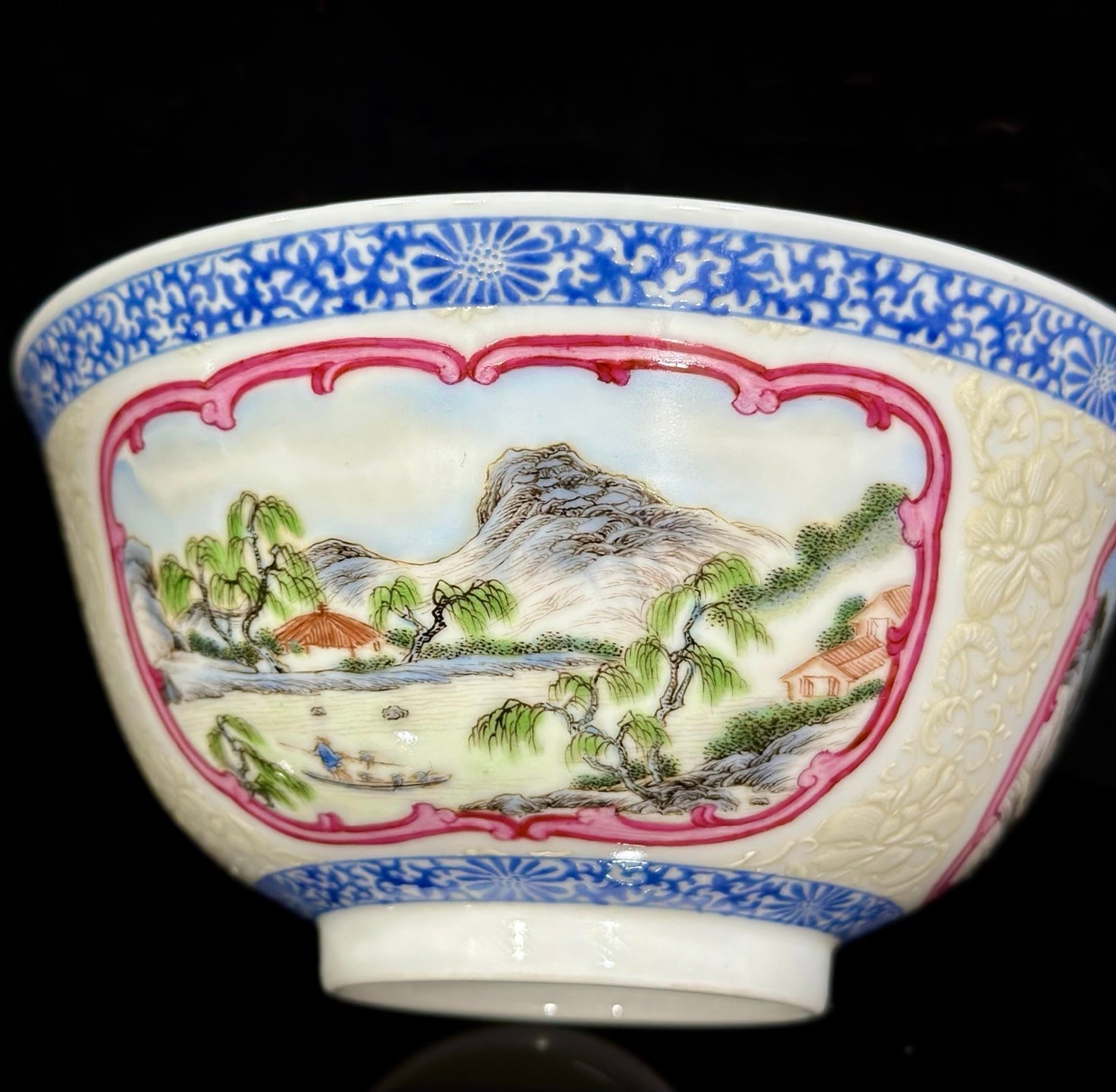 Qing Dynasty Qianlong Enamel bowl with flowers