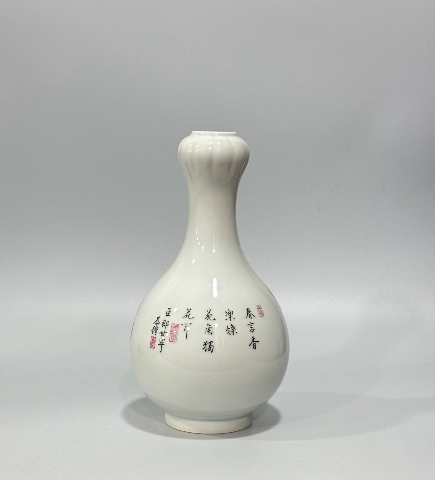 Qing Dynasty Qianlong Enamel Castiglione flower-and-bird poetry and garlic vase