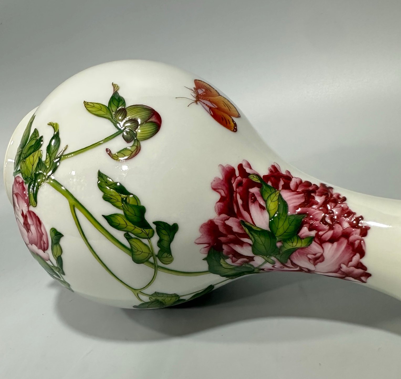 Qing Dynasty Qianlong Enamel Castiglione flower-and-bird poetry and garlic vase