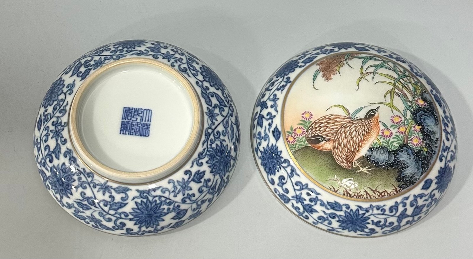 Qing Dynasty Qianlong Enamel blue and white tangled branches window flower and bird pattern holding box